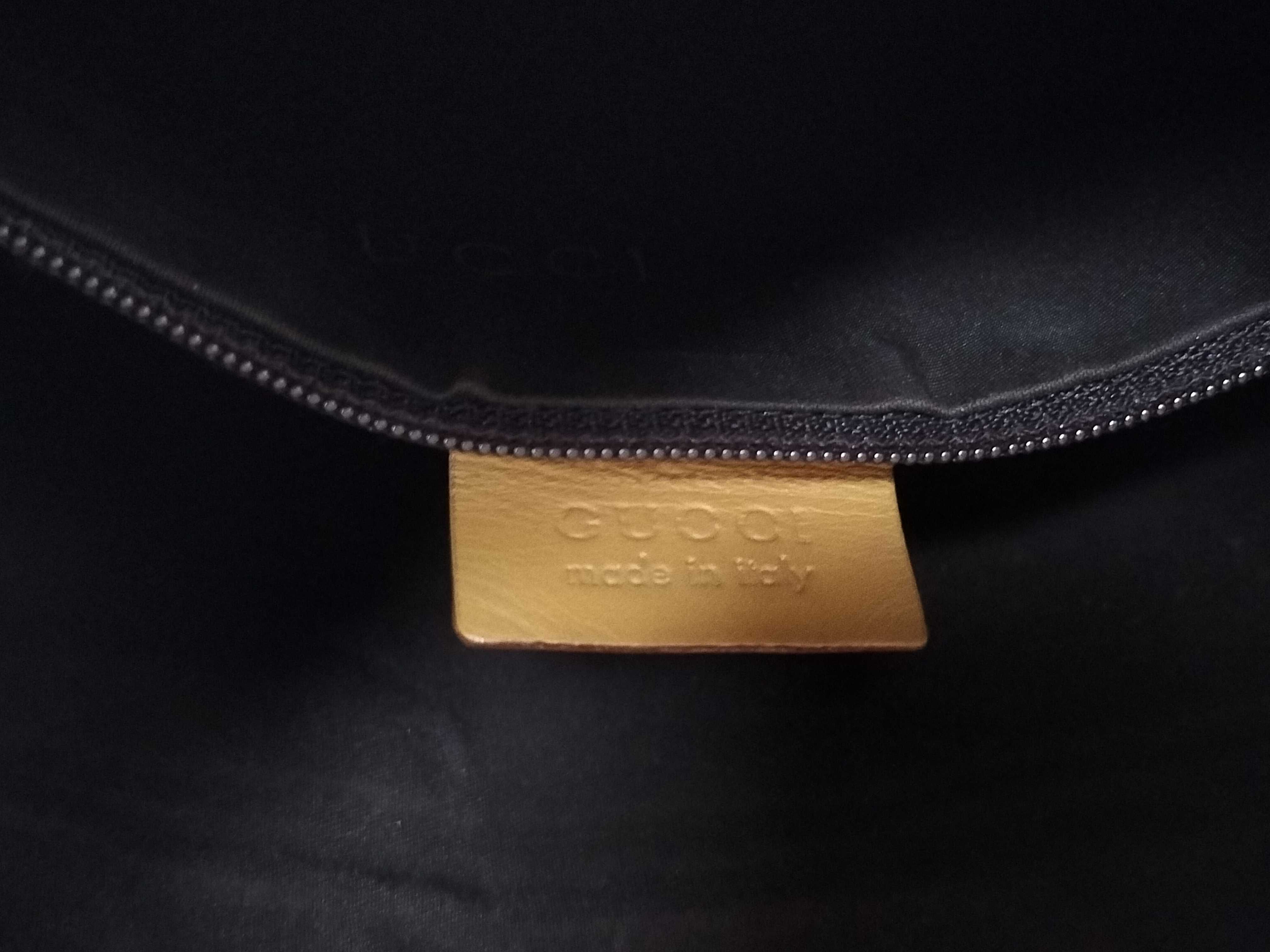 GG Canvas Gucci One-Shoulder Bag, Beige — view 10