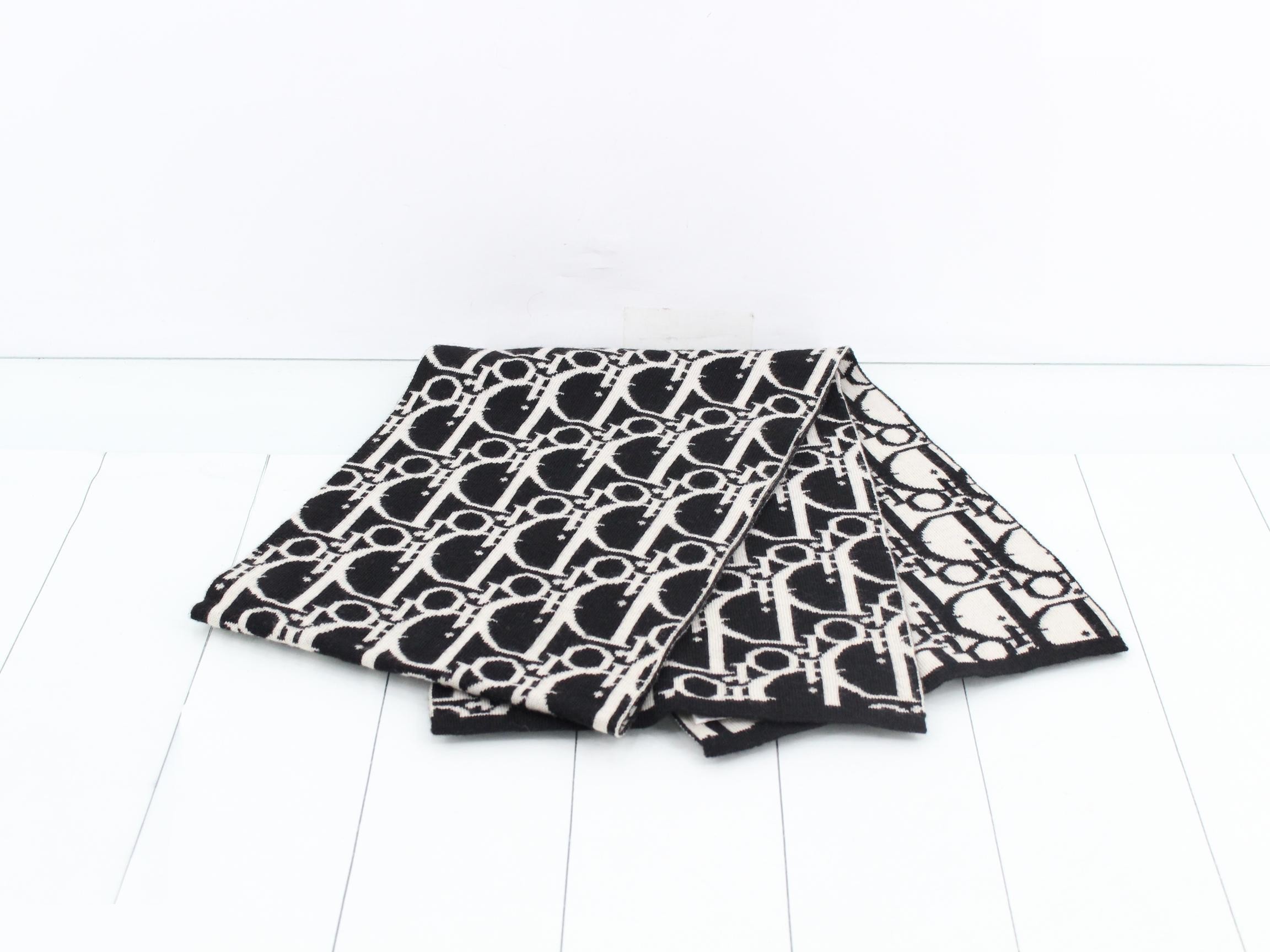 Trotter (accessories) - Scarf — view 3
