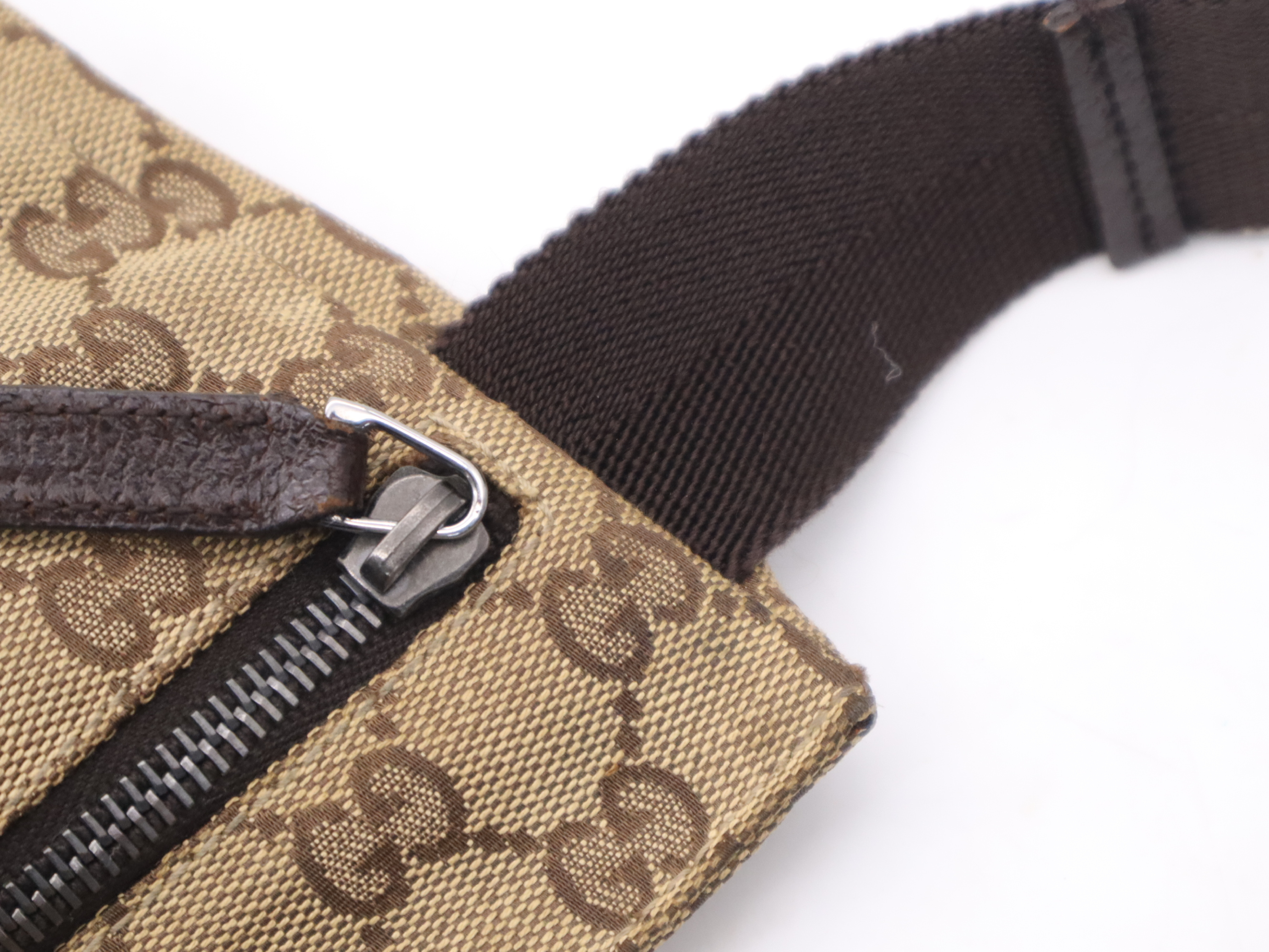 28566 GG Canvas Waist Bag Beige Brown Silver Hardware Waist Bag — view 8