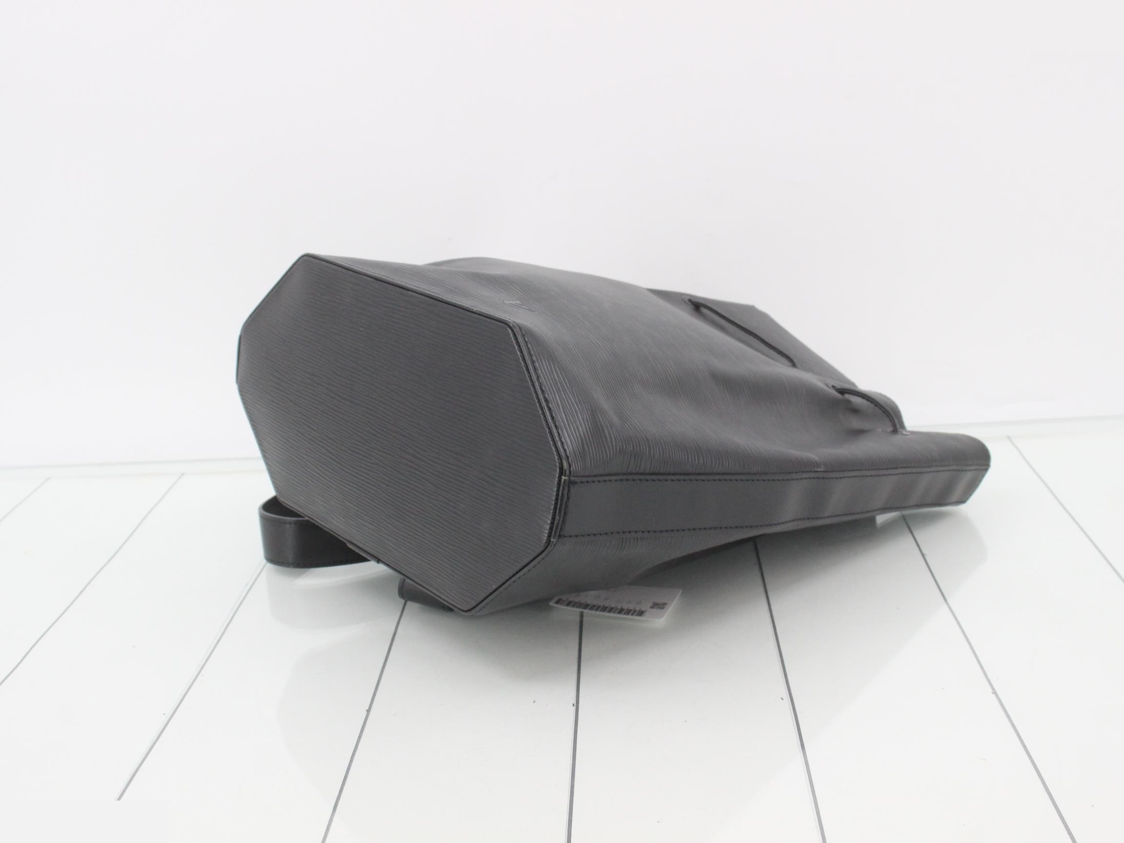 Epi Sac Ad Noir Shoulder Bag — view 6