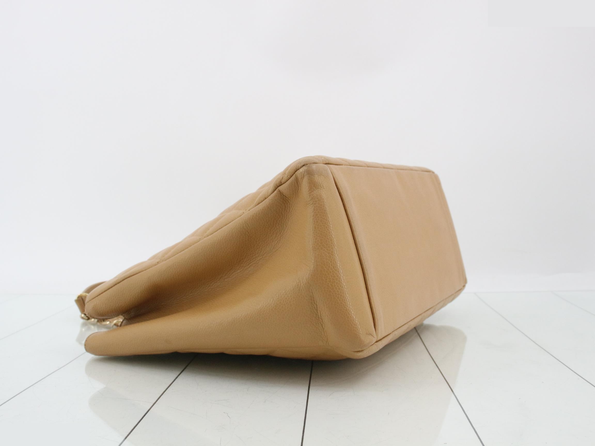 Chain tote bag, caviar leather, matelassé, series 8. — view 5