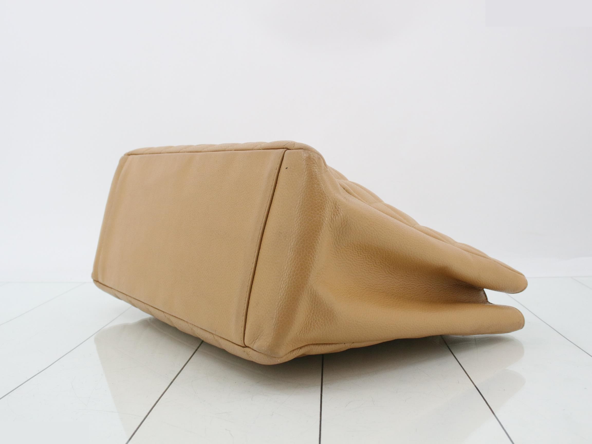 Chain tote bag, caviar leather, matelassé, series 8. — view 6