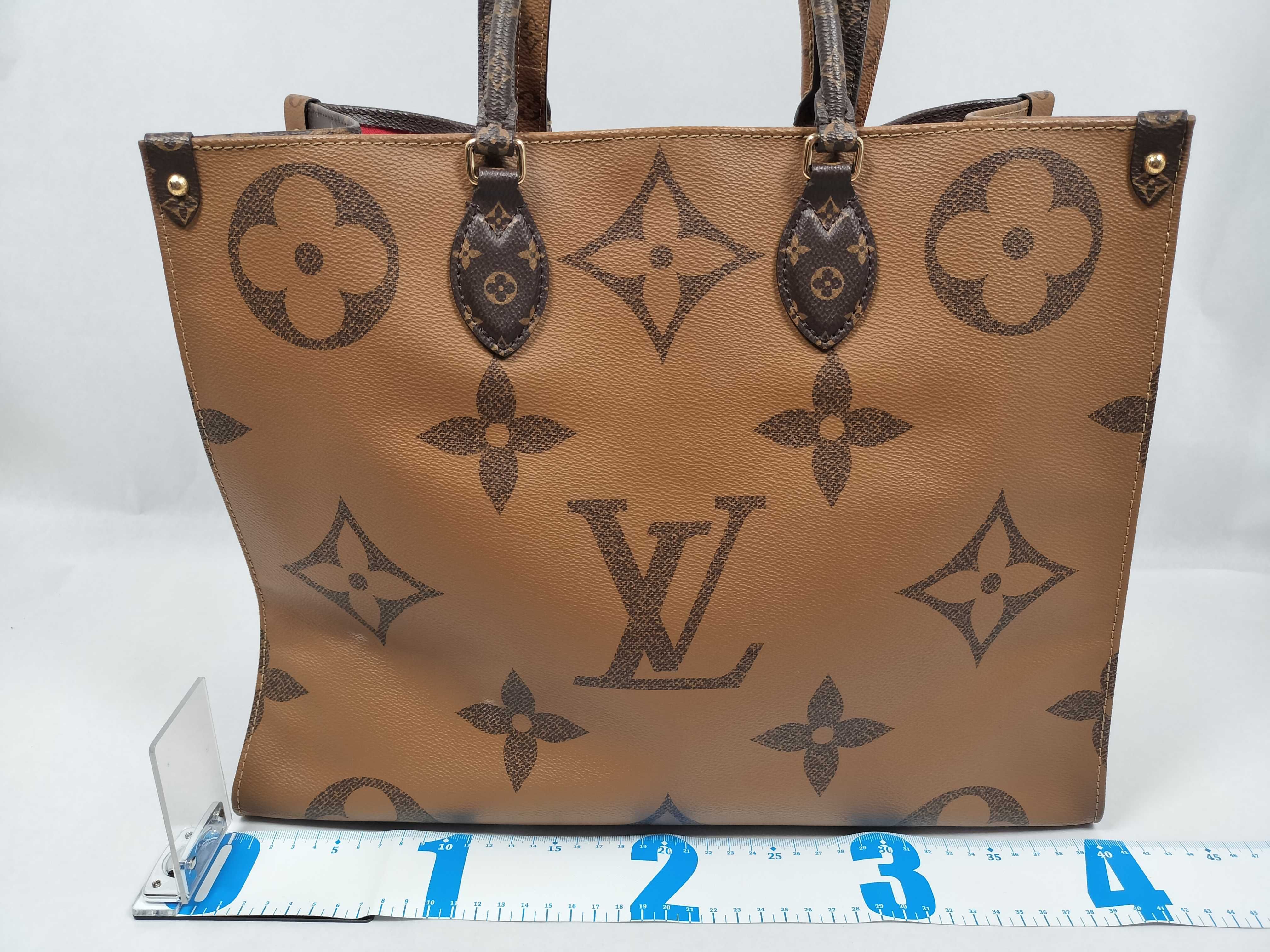 Onzago-GM Tote Bag — view 2
