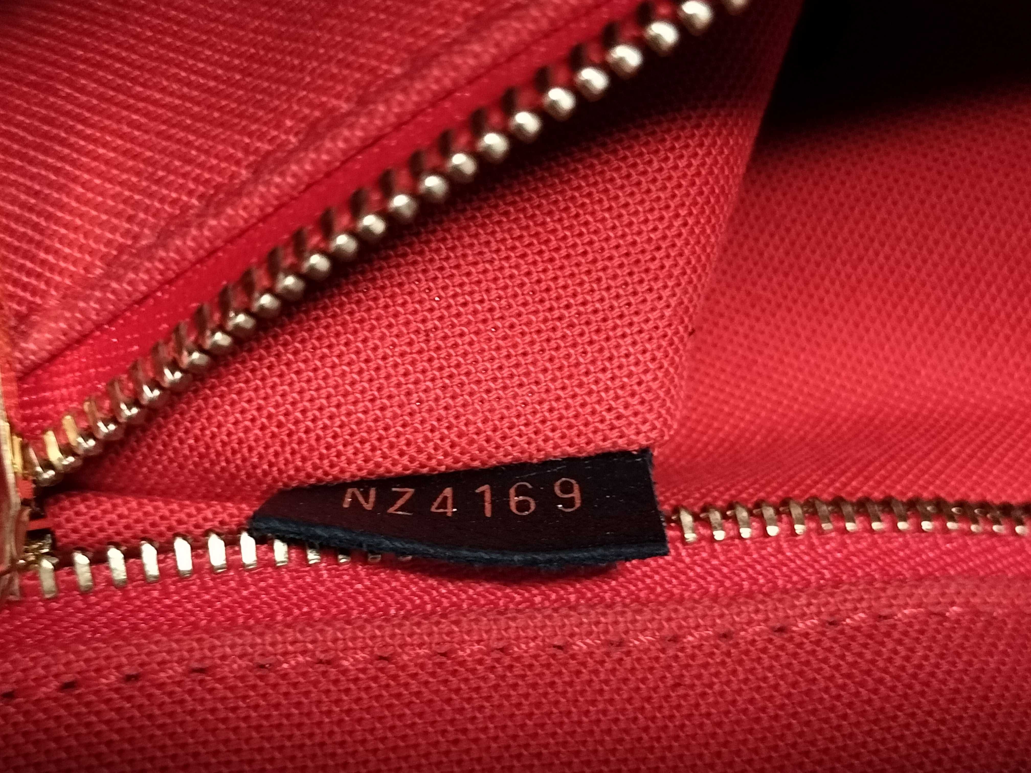 Onzago-GM Tote Bag — view 13