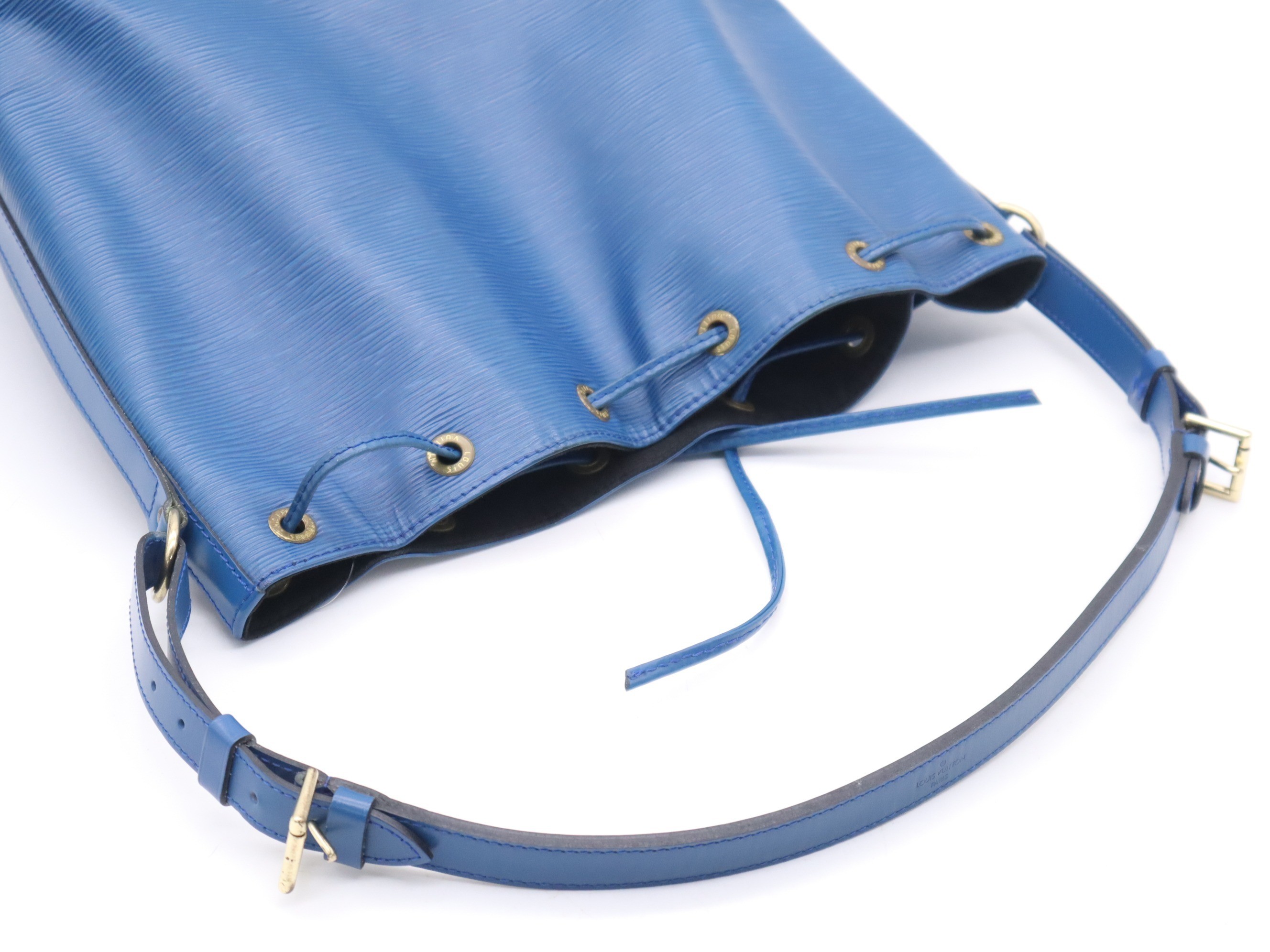 Noé Toledo Blue — view 6