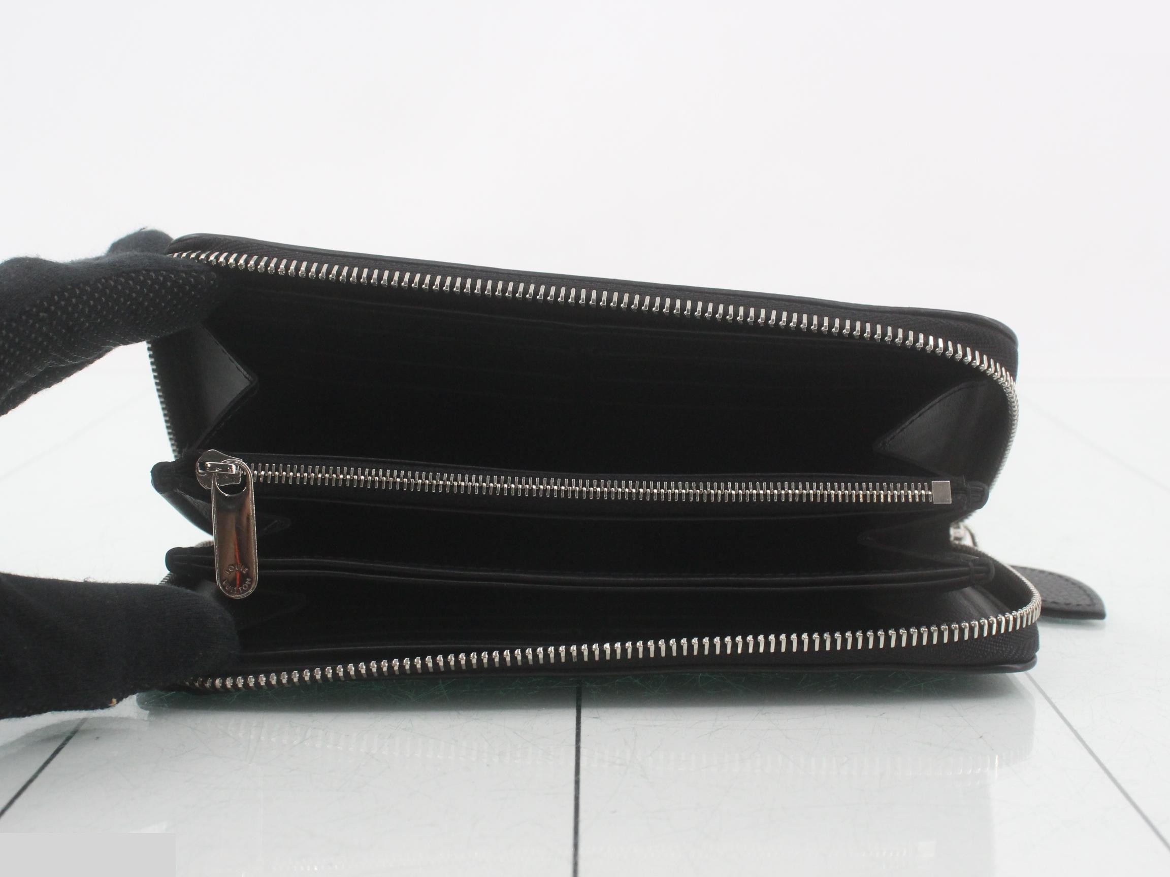 Zippy Wallet Noir IC Chip — view 4