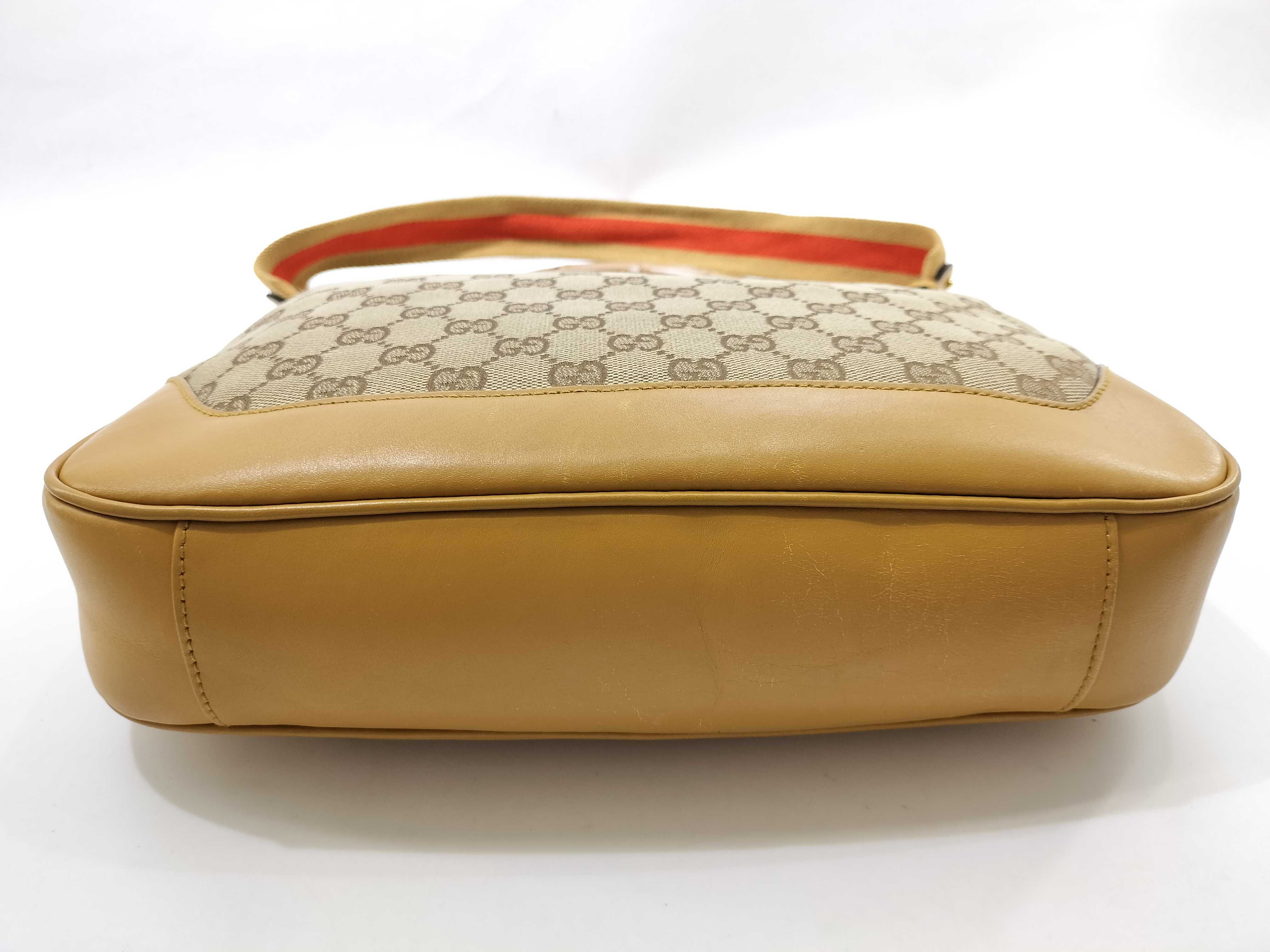 Bamboo GG Canvas 2WAY Handbag Bamboo Camel Strap Bag — view 3