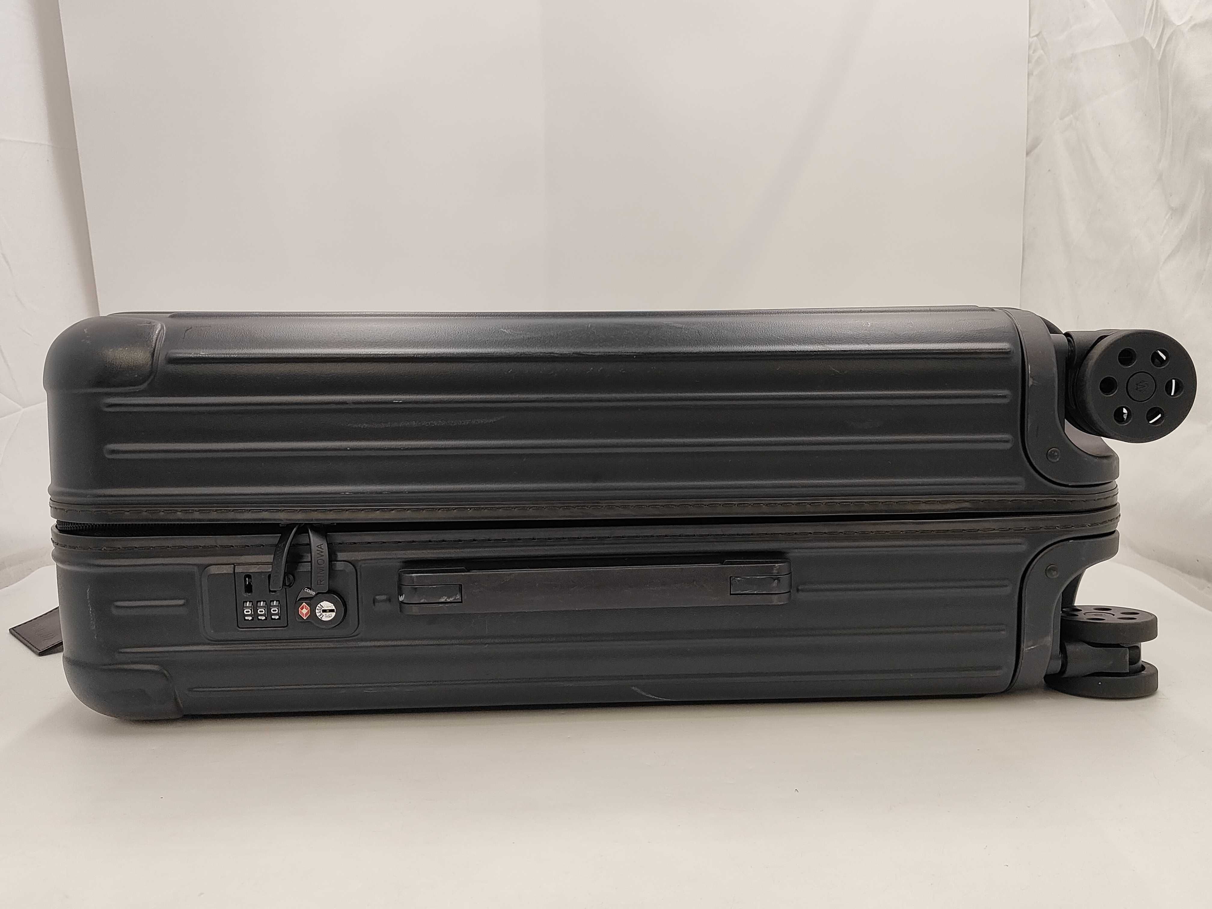 Essential Check-in M Polycarbonate Black Carry-on Suitcase/Carry-on Bag — view 11