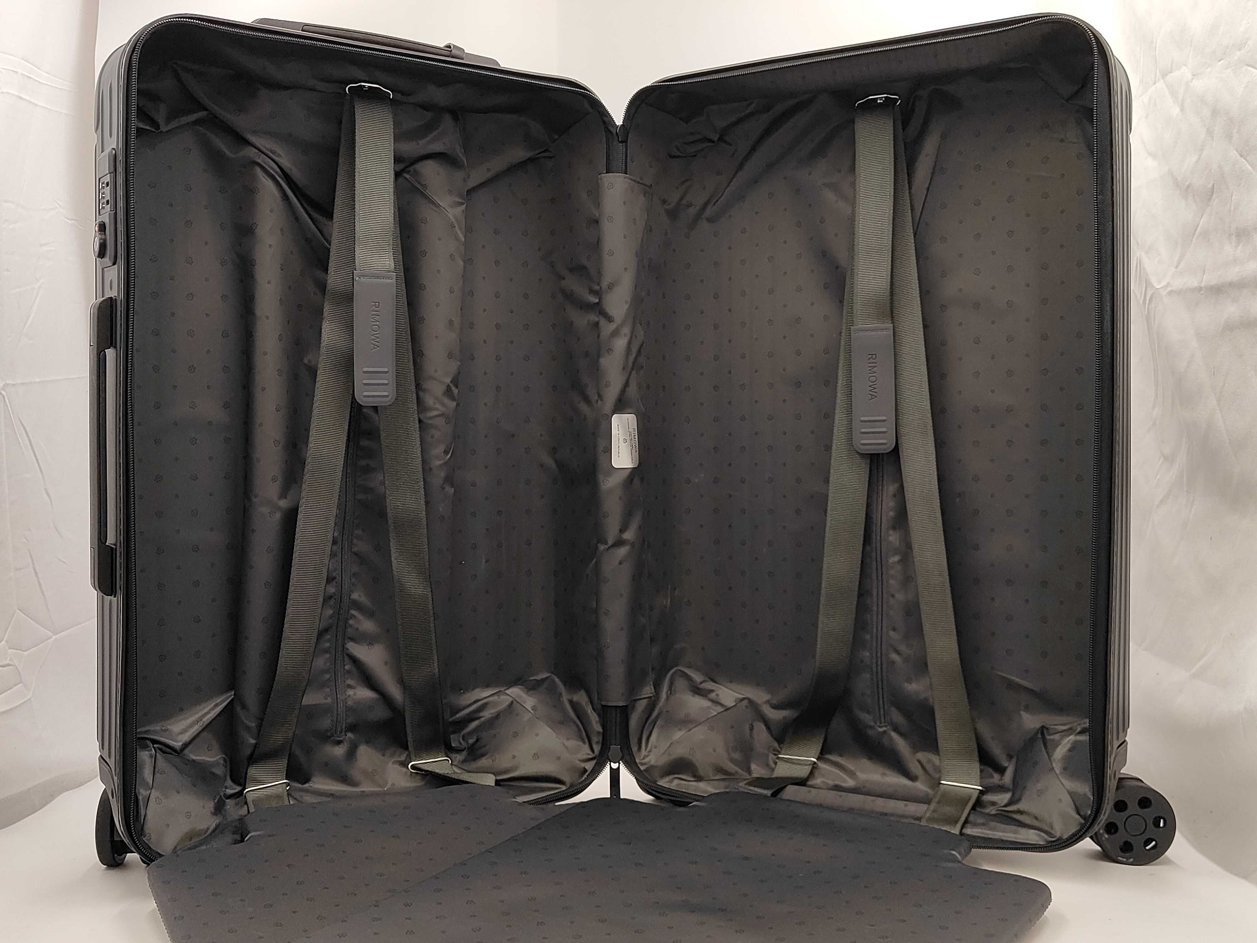Essential Check-in M Polycarbonate Black Carry-on Suitcase/Carry-on Bag — view 15