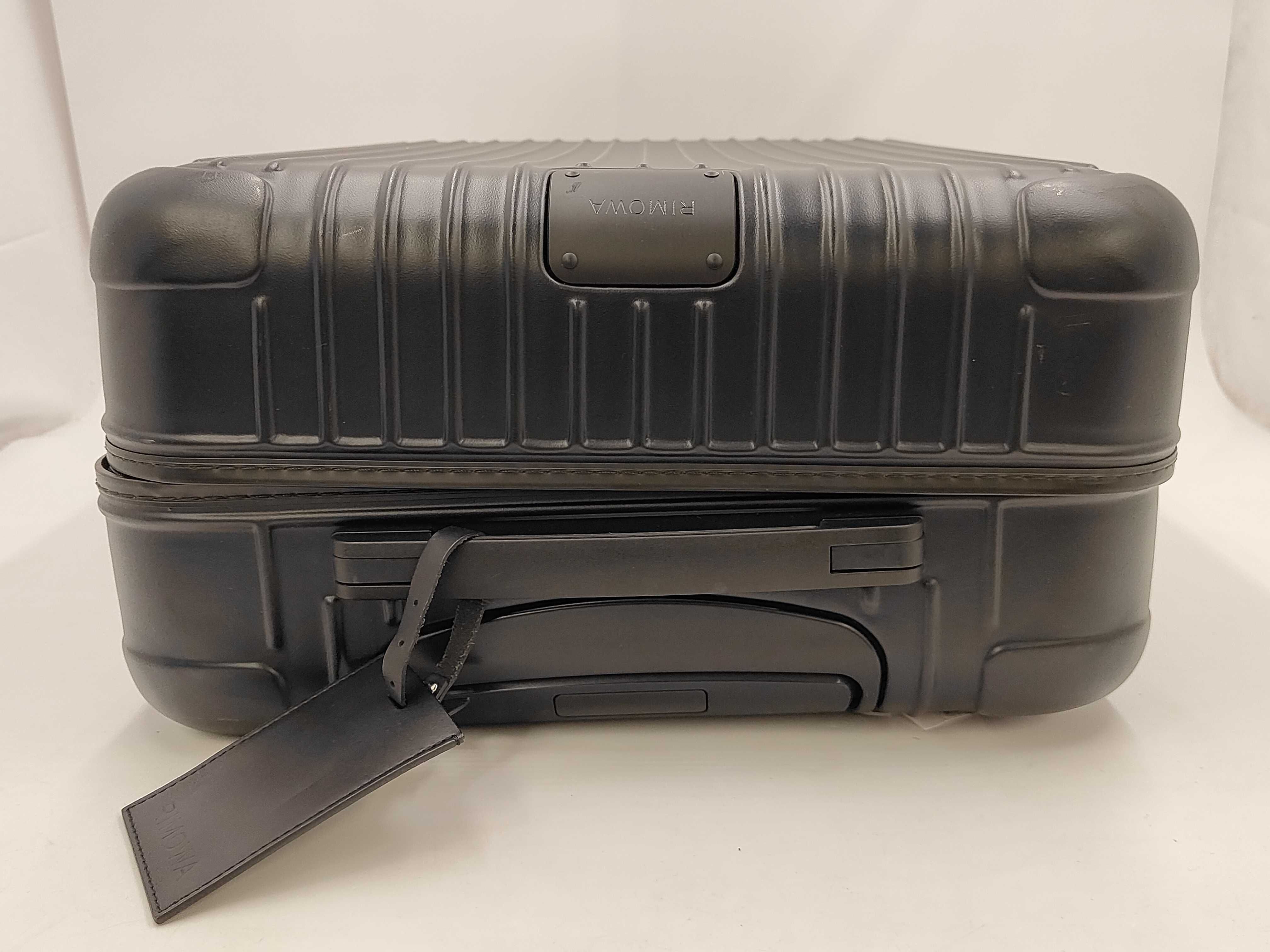Essential Check-in M Polycarbonate Black Carry-on Suitcase/Carry-on Bag — view 9