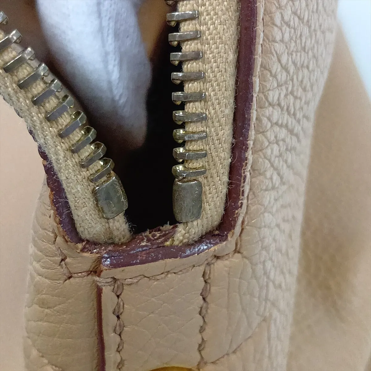 Bolide 31, Taurillon Clemence leather, beige, gold hardware, L: 2008 — view 15