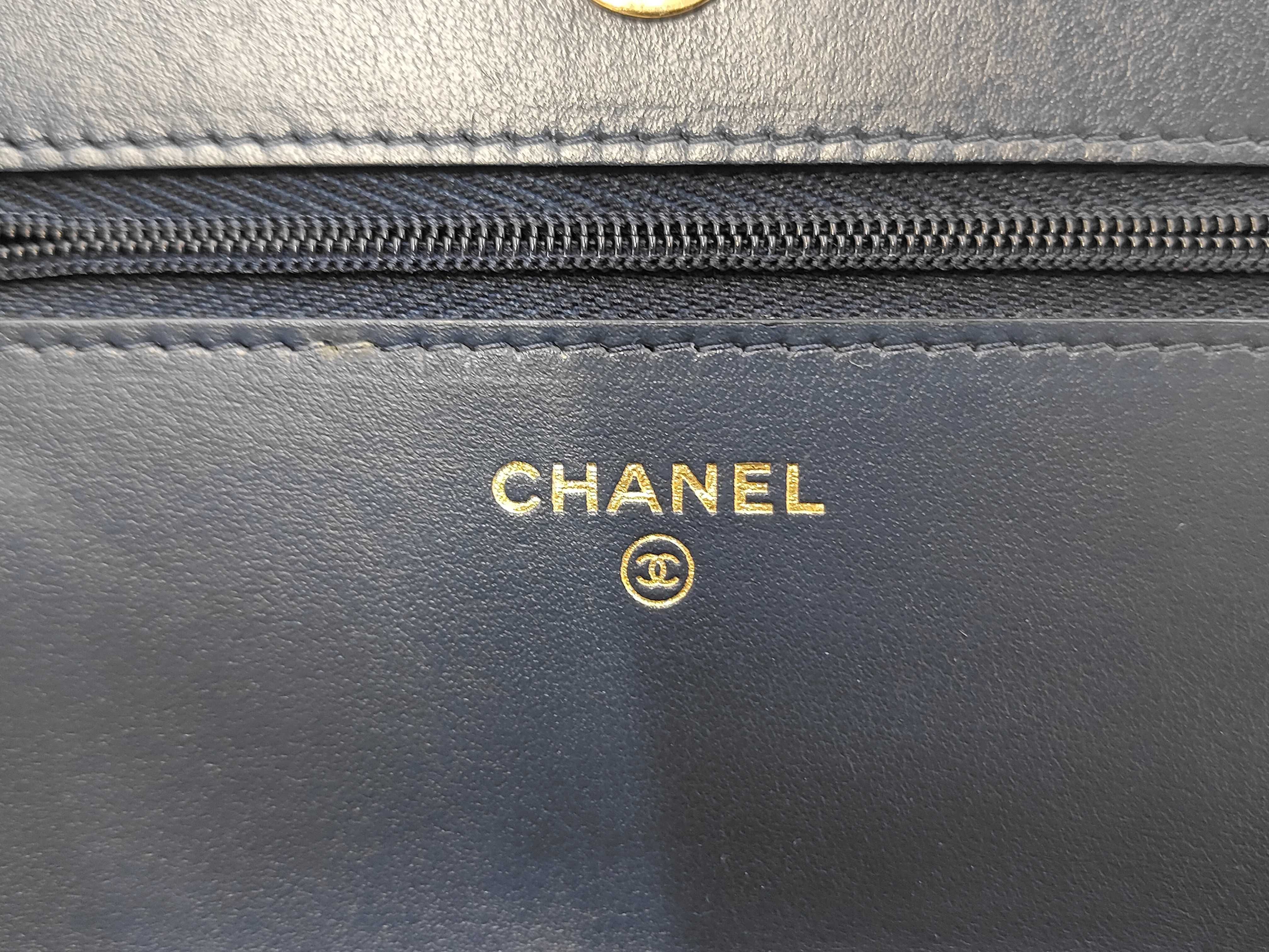 WOC Chain Bag Shoulder Bag — view 11