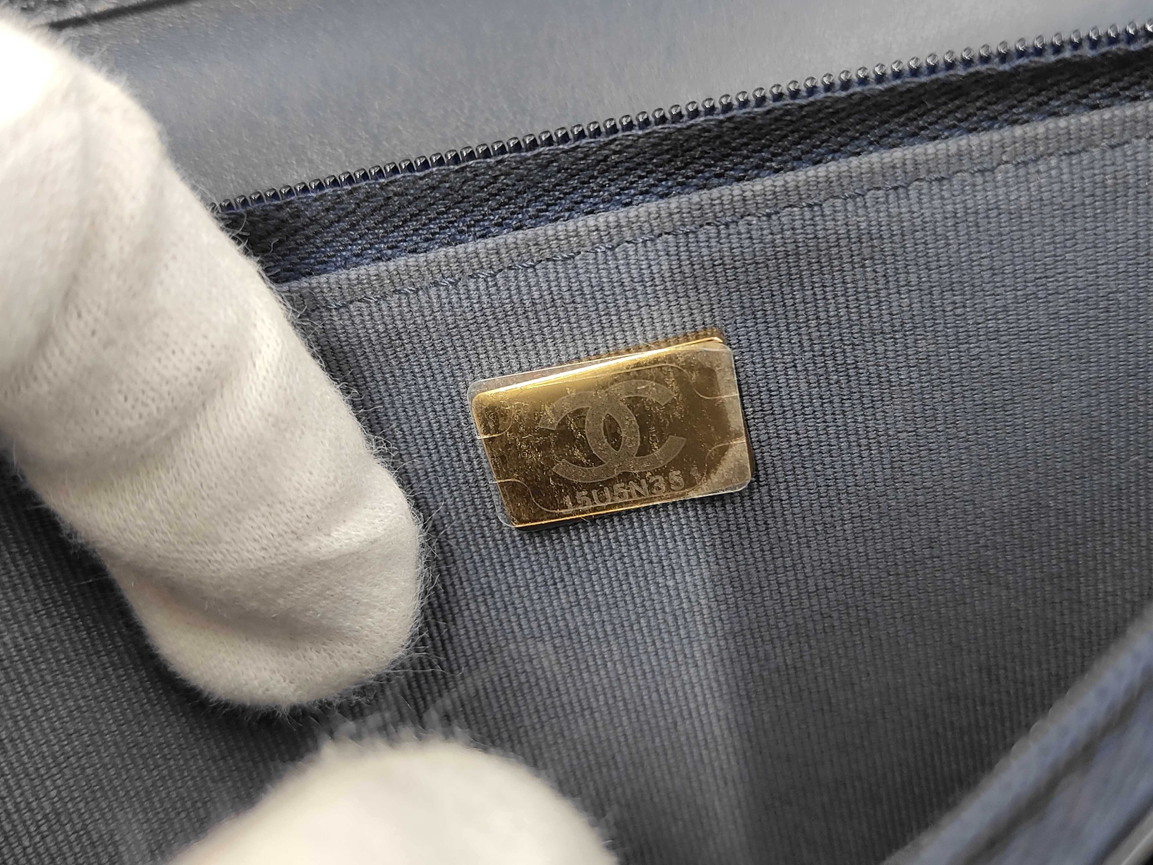 WOC Chain Bag Shoulder Bag — view 12