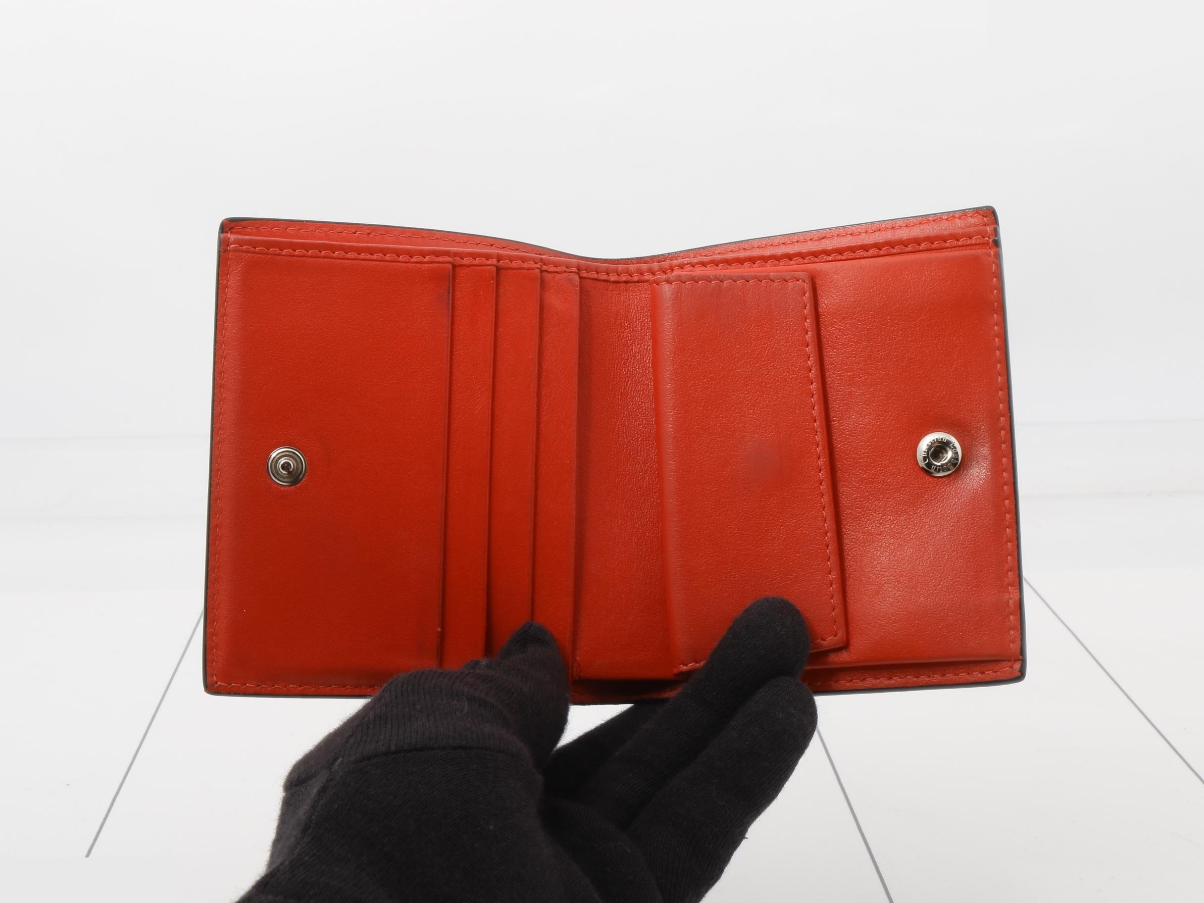 Other lines: Bags and Wallets — view 4