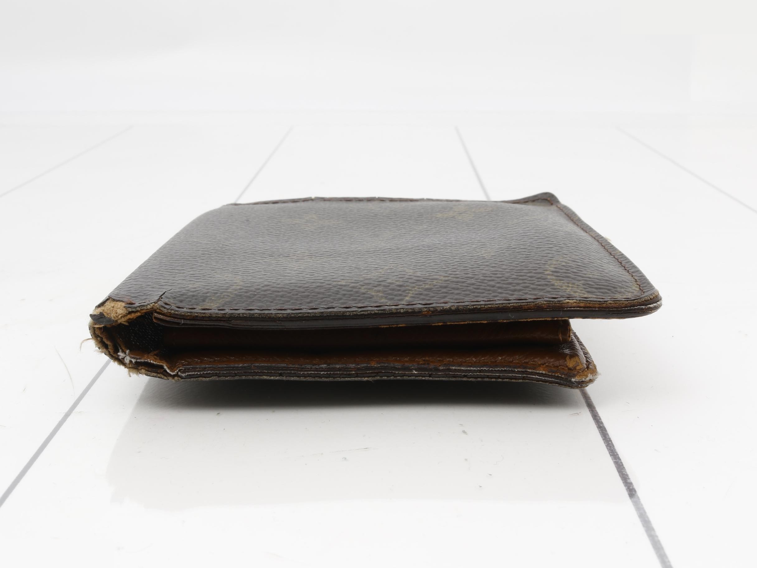 M61675 Monogram Portefeuille Marco Compact Bi-fold Wallet — view 3