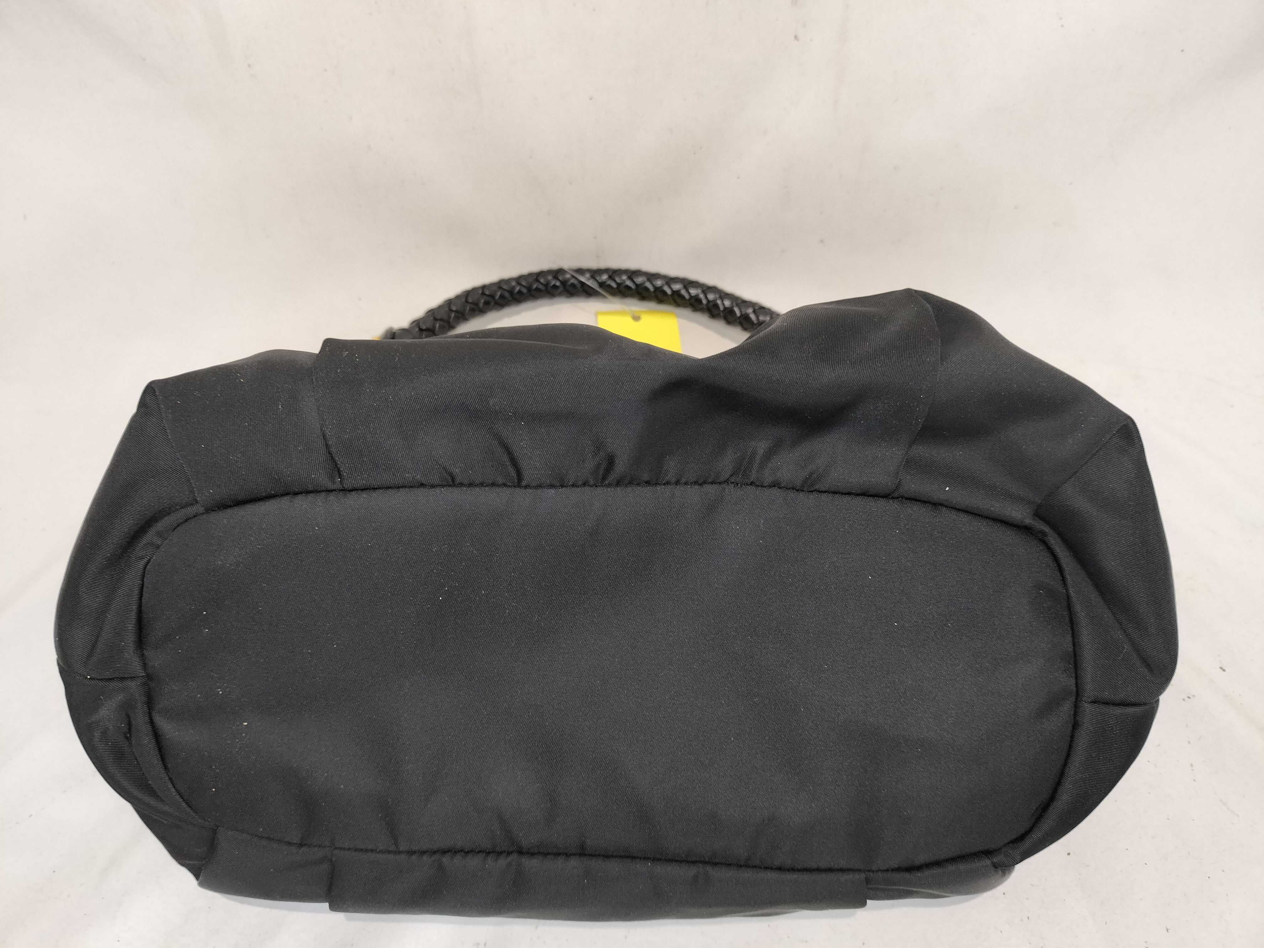 Nylon Leather One-Shoulder Handbag BR4237 — view 8