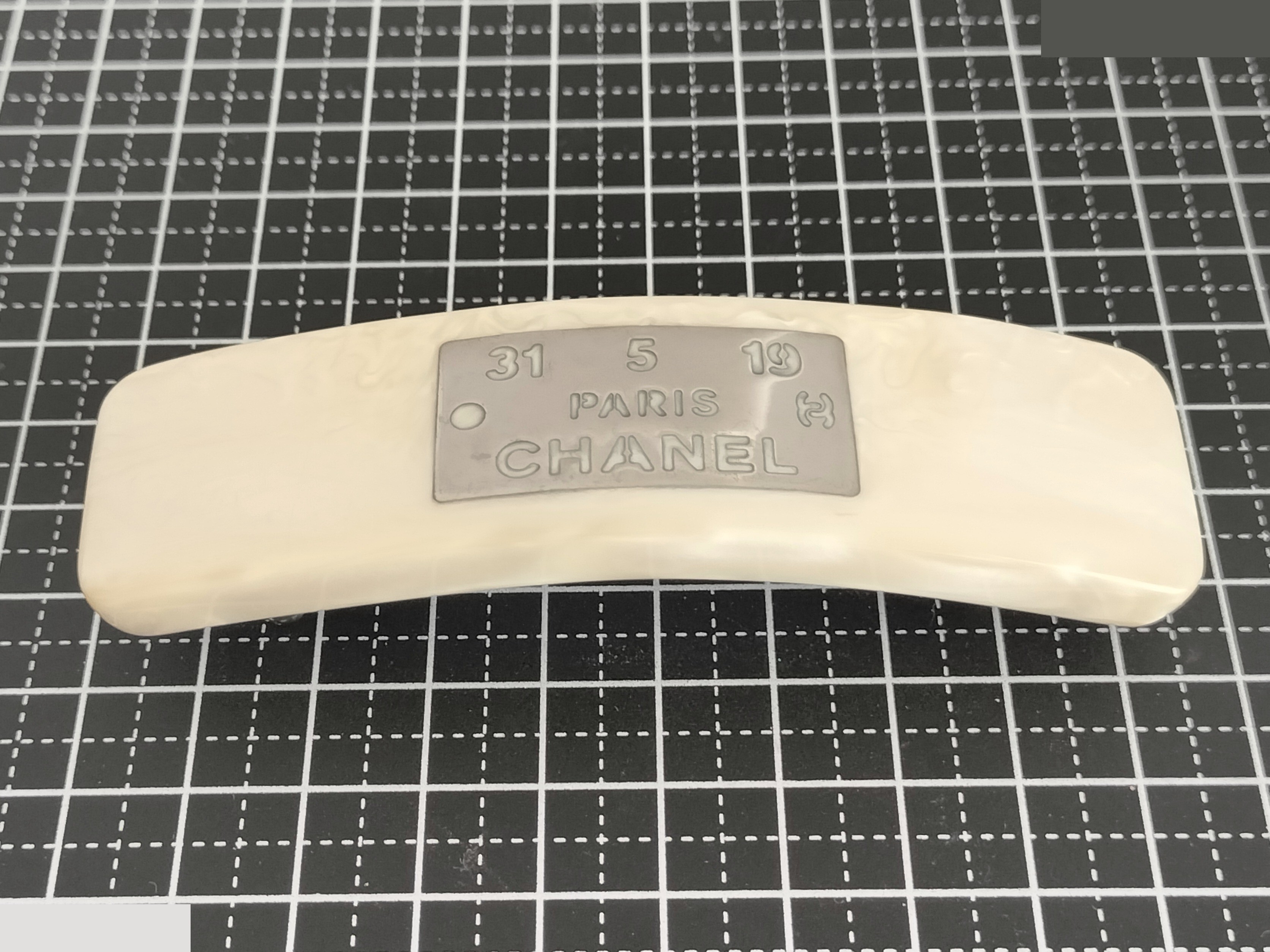 Logo plate barrette — view 7