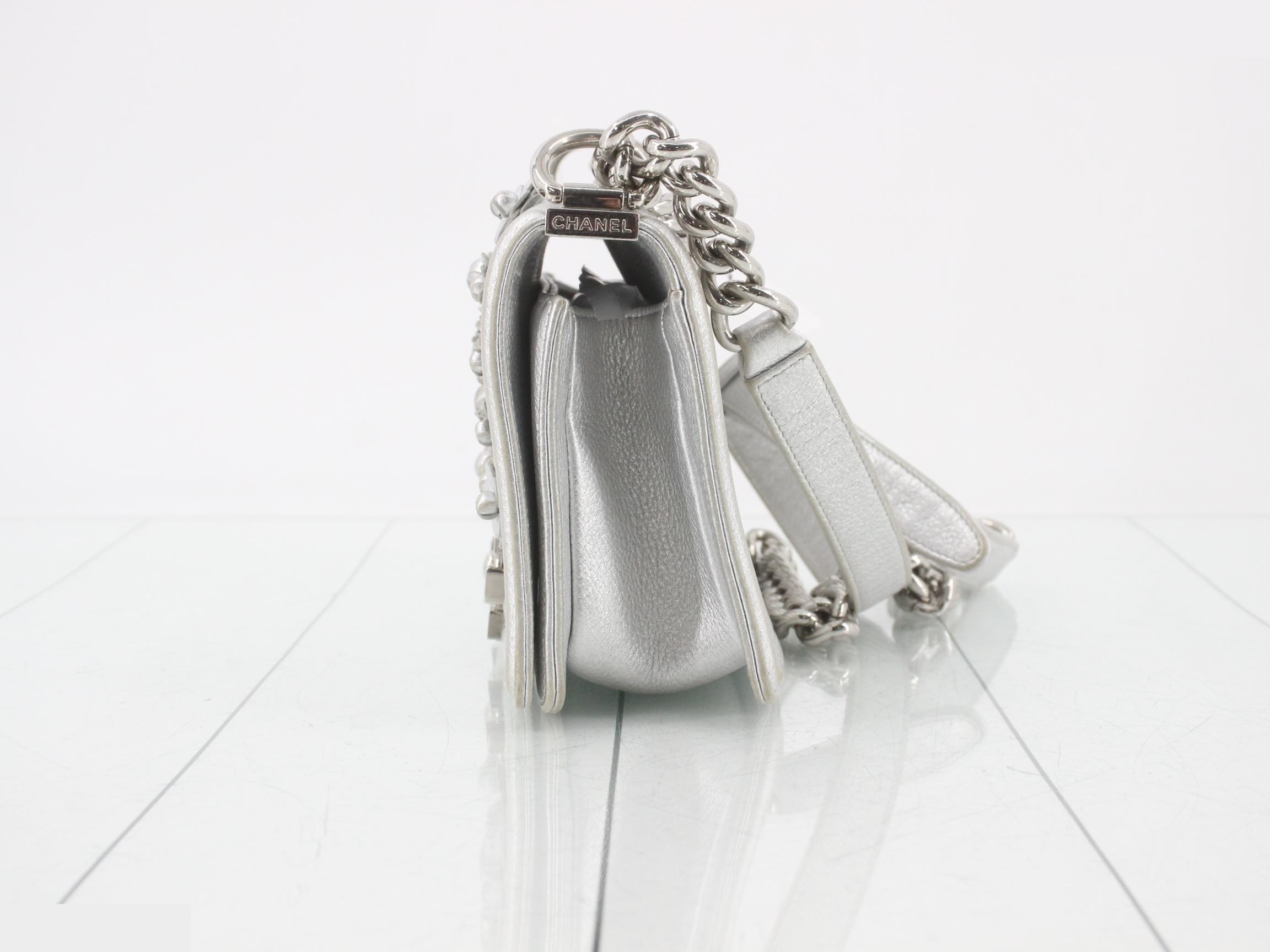 Boy Chanel Flower Motif Metallic, No. 27 — view 3