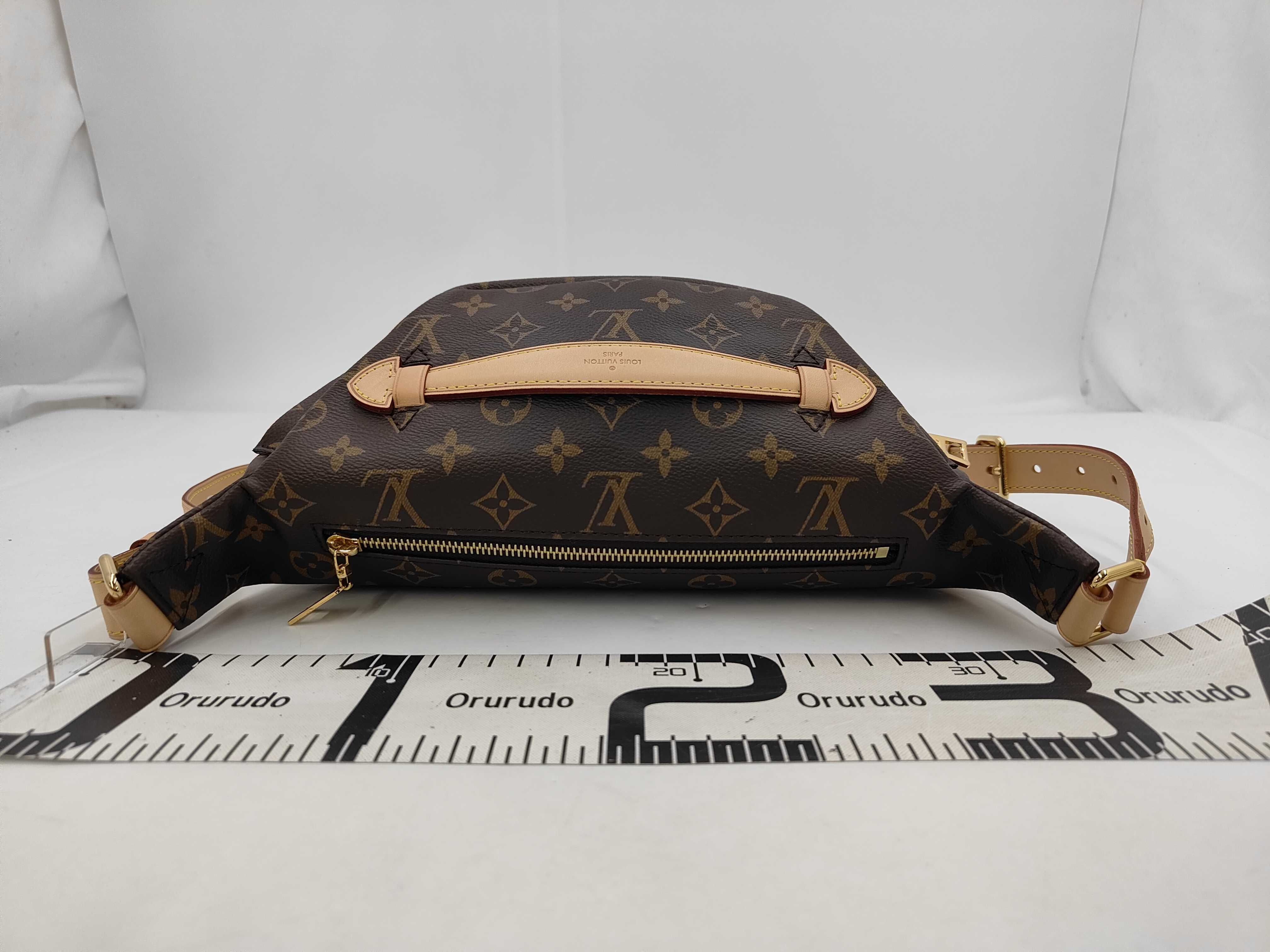 LV shoulder bag — view 2