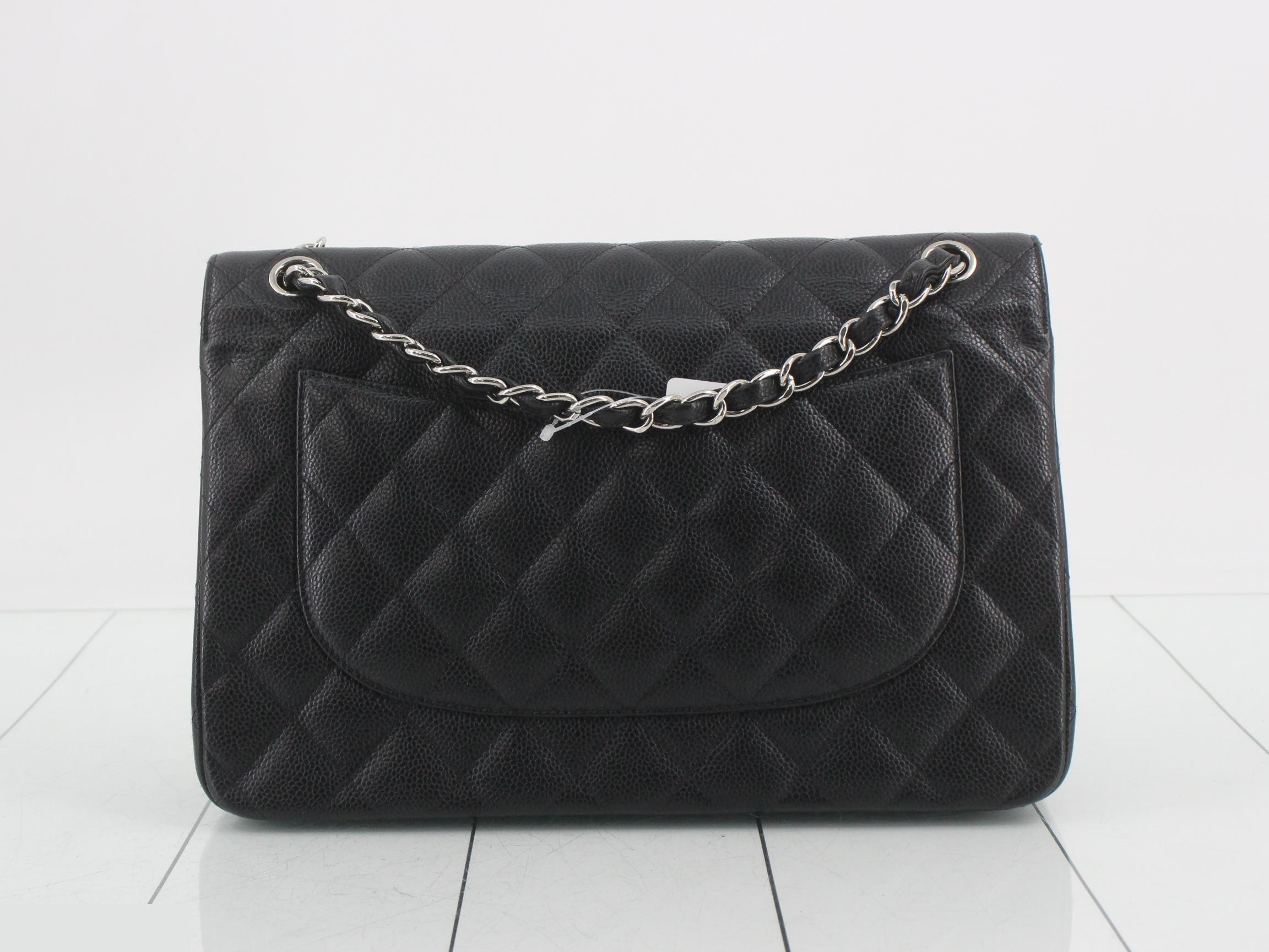 Large Matelassé 30, caviar leather, double flap, double chain shoulder bag. — view 2