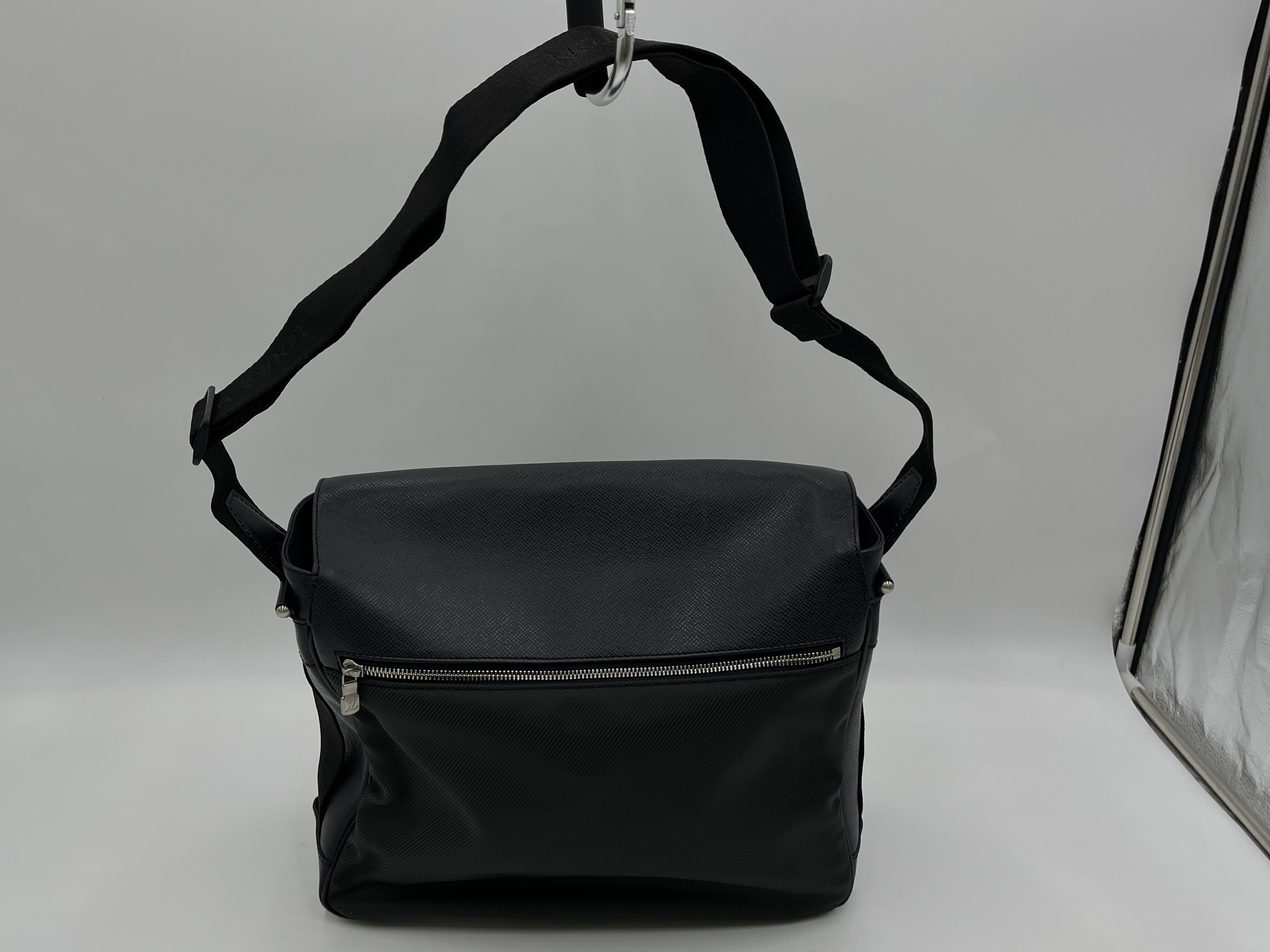 Taiga Victor M30142 SP1010 Ardoise Shoulder Bag — view 3