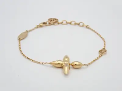 Bracelet, wrist circumference approximately 19.5 cm