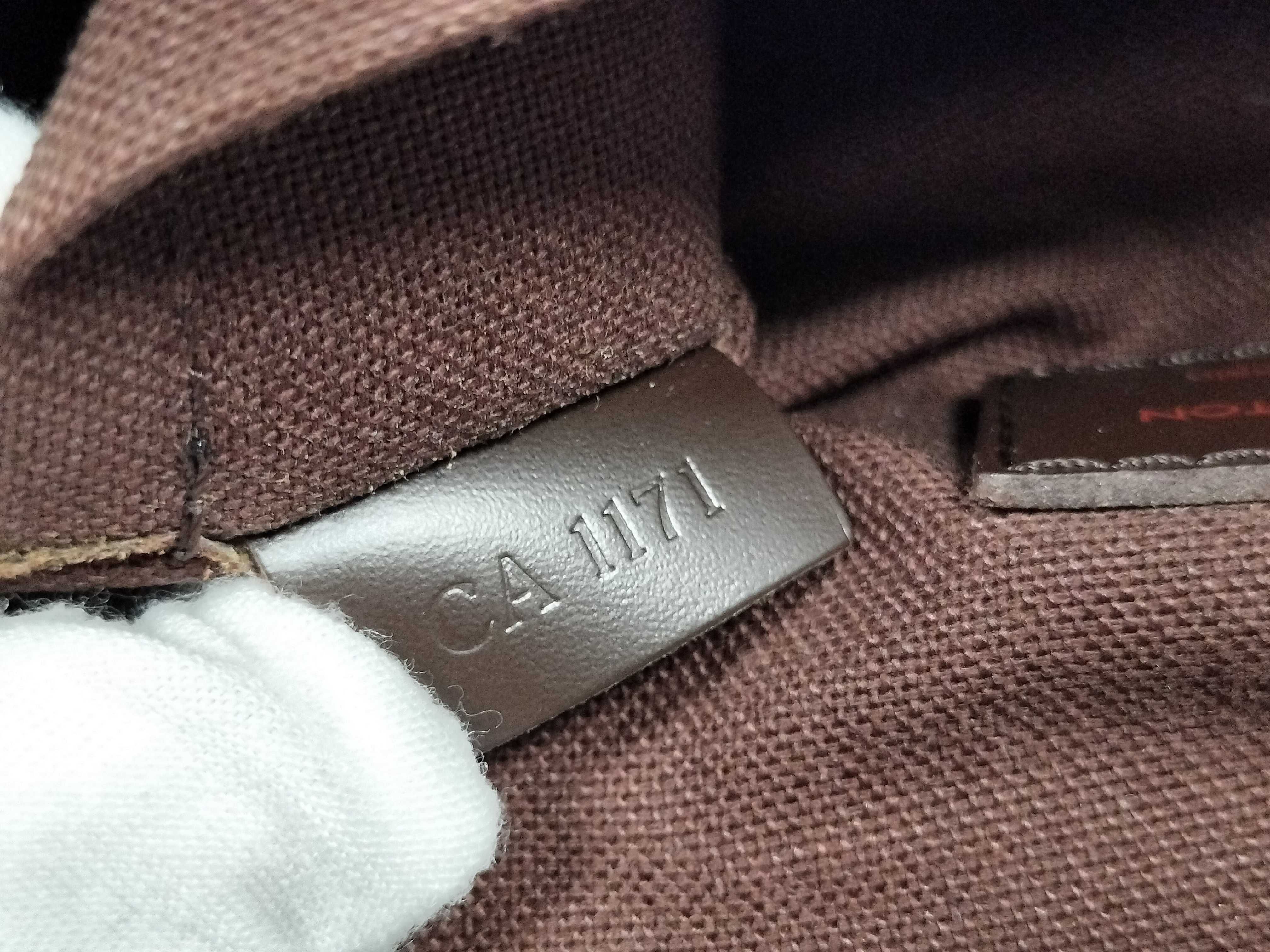 Damier Brooklyn PM N51210 Shoulder Bag (Brown) — view 13