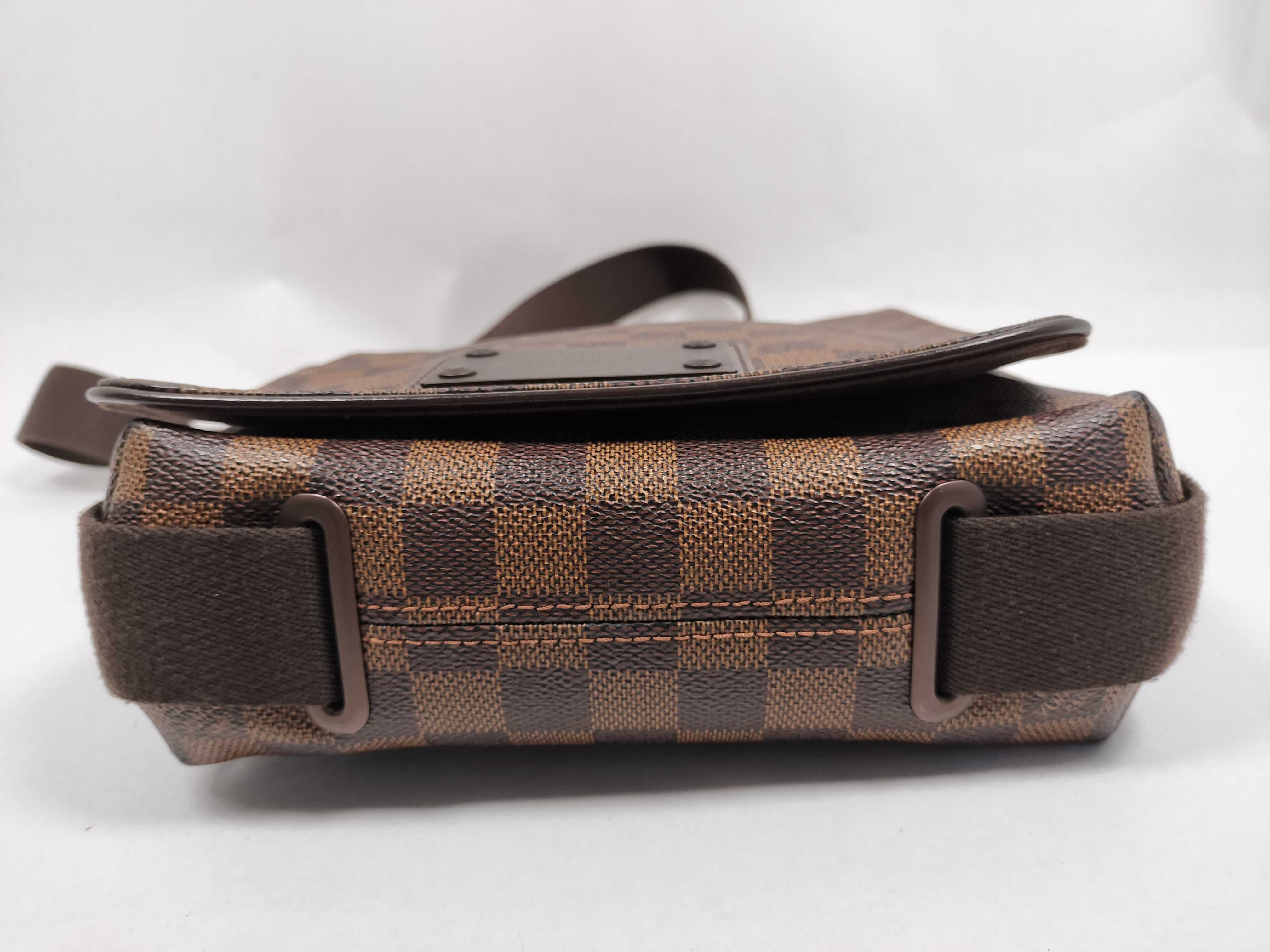 Damier Brooklyn PM N51210 Shoulder Bag (Brown) — view 7