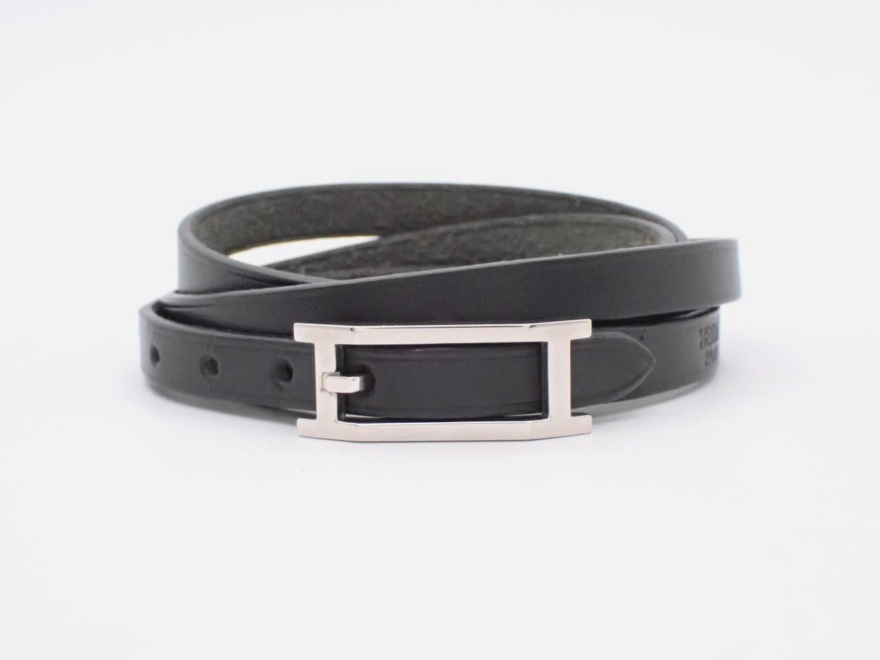 Api bracelet, total length approximately 84 cm