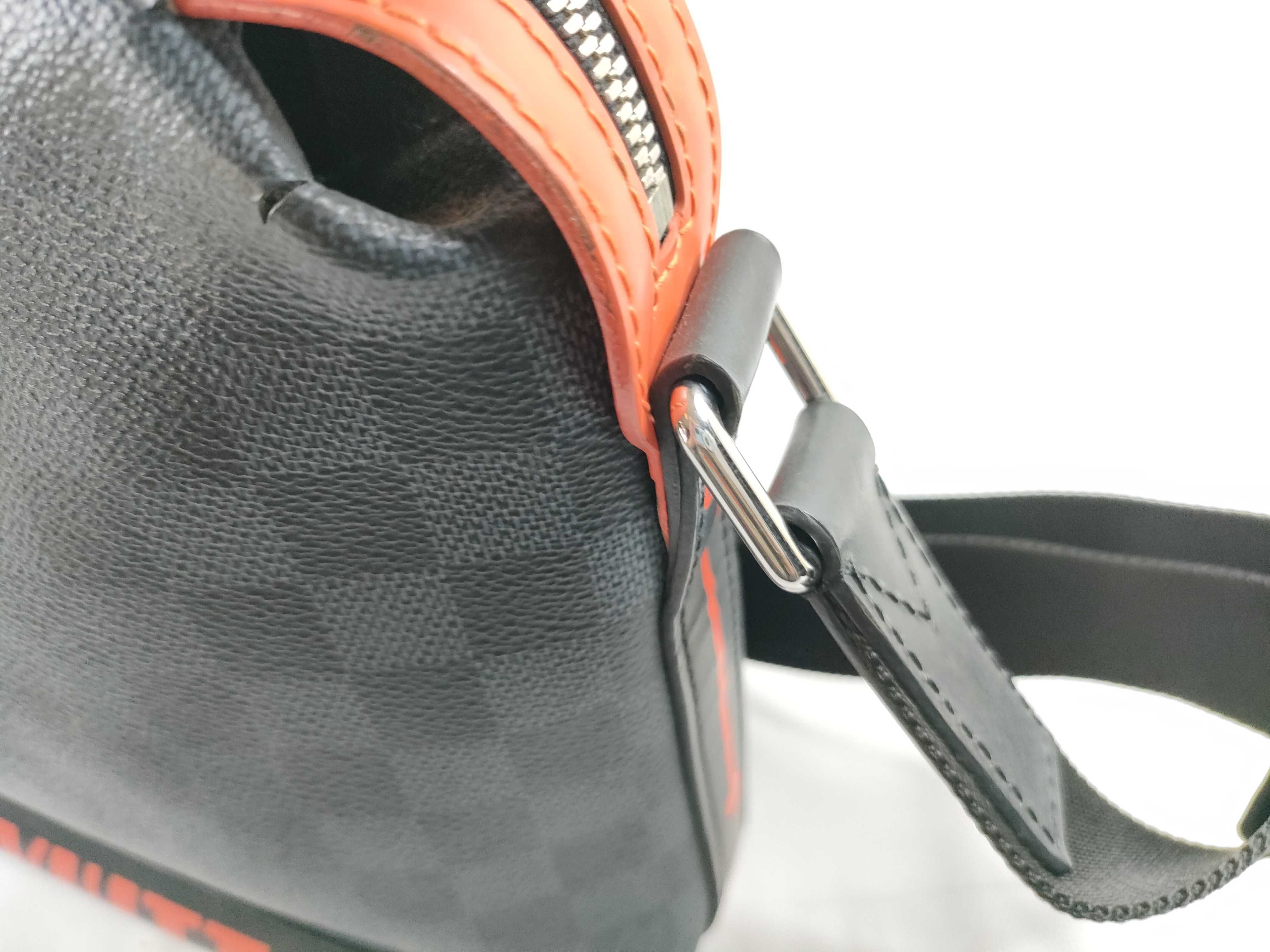 Damier Cobalt Discovery N40159 Shoulder Bag — view 8