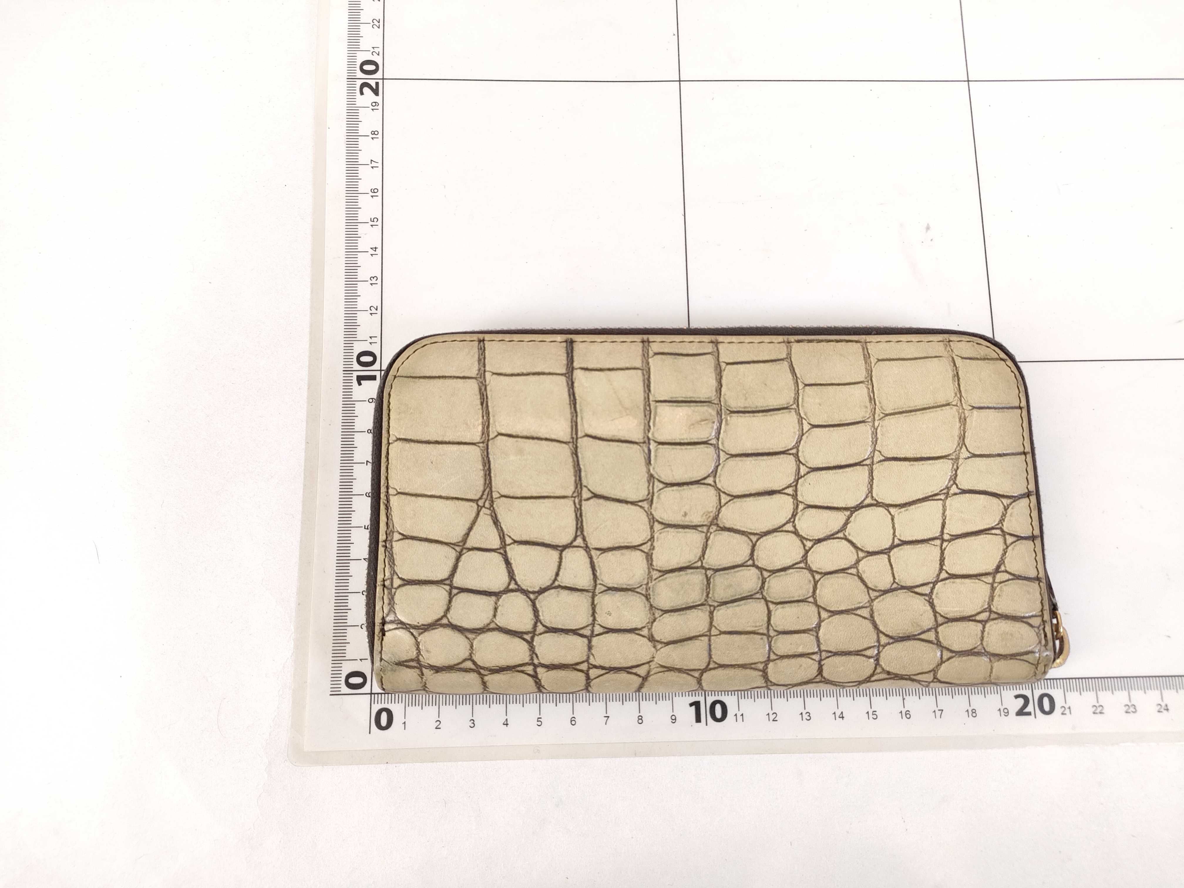 leather embossed round zipper wallet — view 2