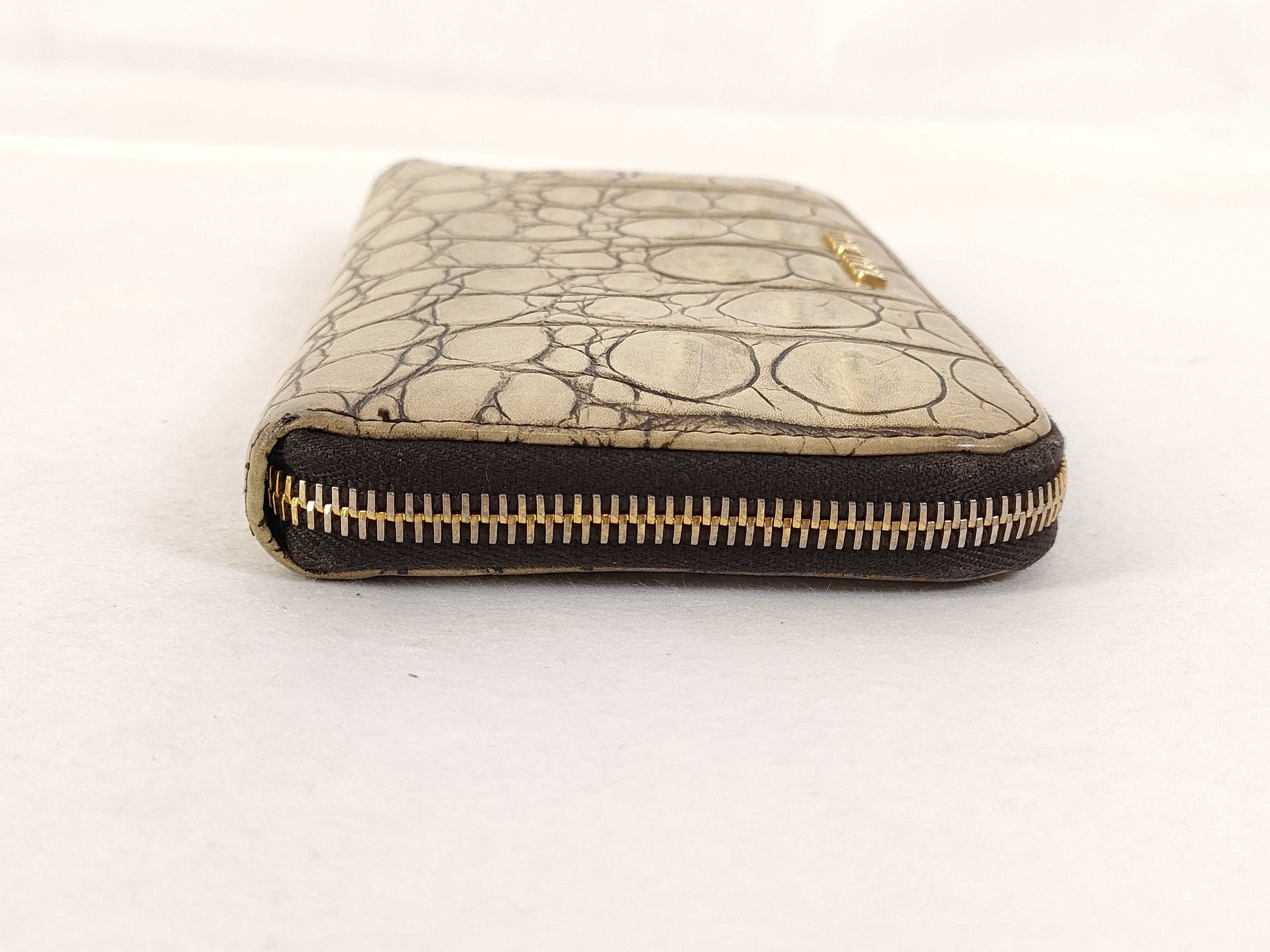 leather embossed round zipper wallet — view 5
