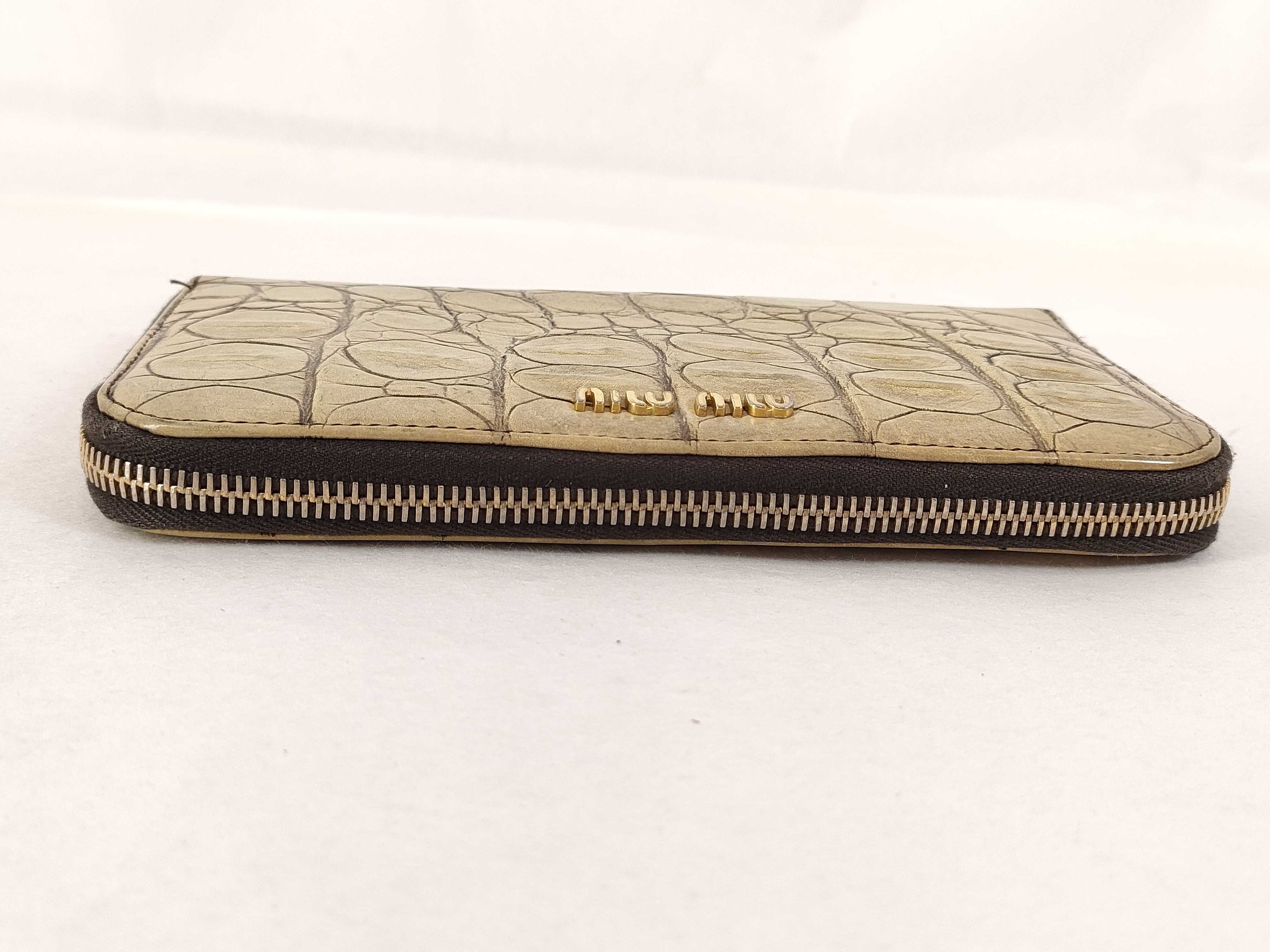leather embossed round zipper wallet — view 6