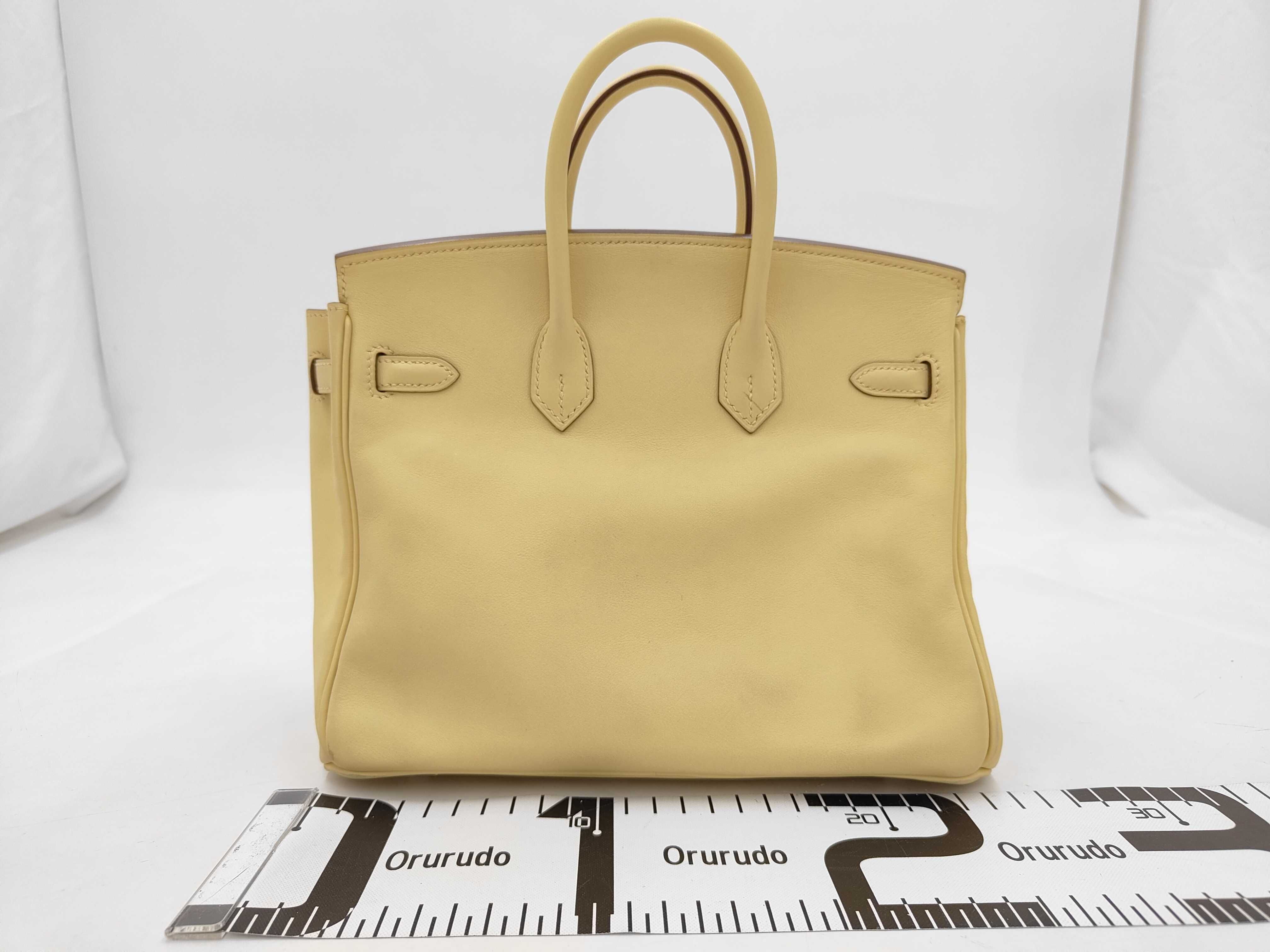Birkin 25 Swift Yellow T Stamp/2015 Clochette Padlock Handbag — view 2