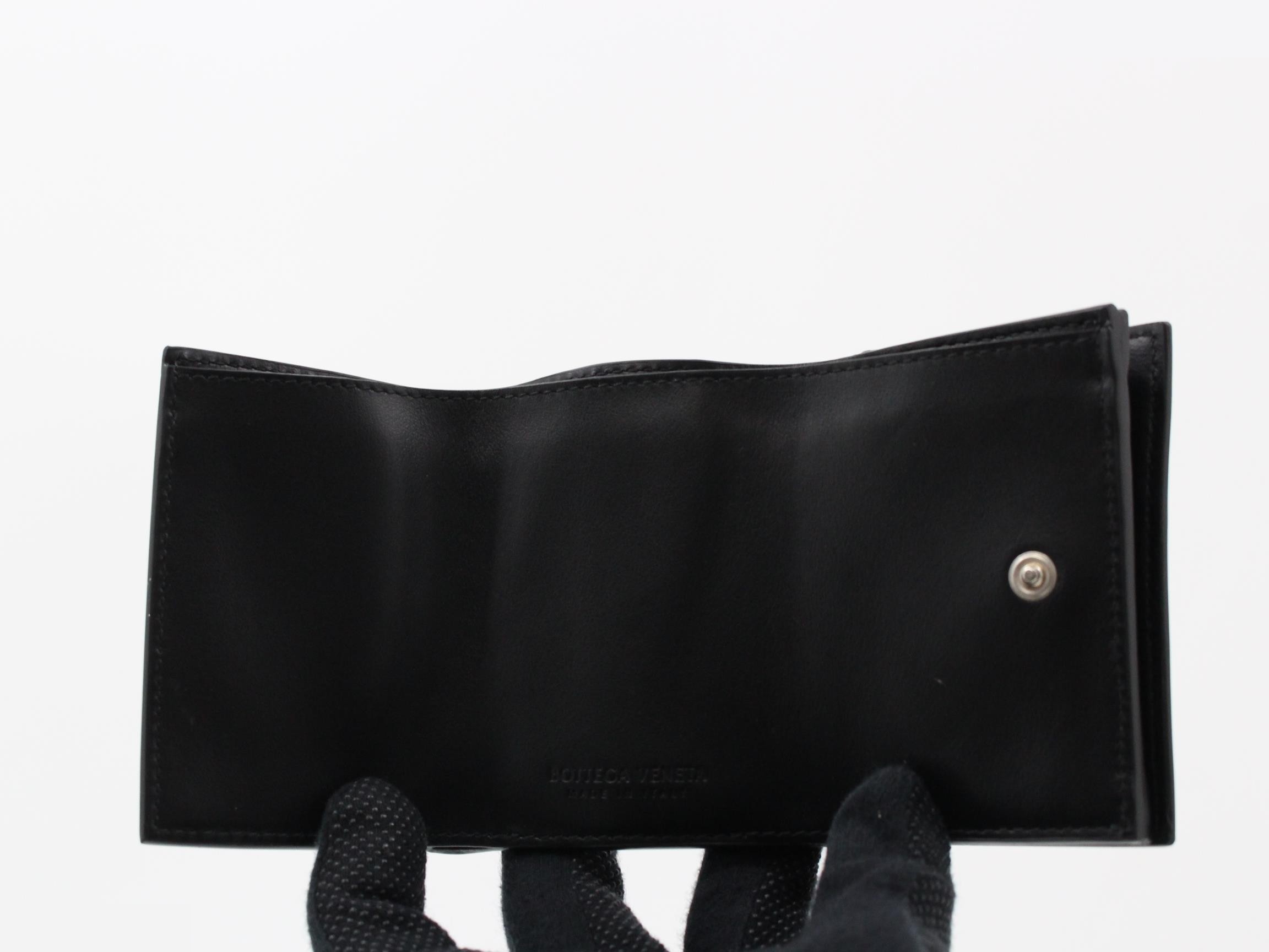 Intrecciato Tri-fold Wallet, Black — view 4