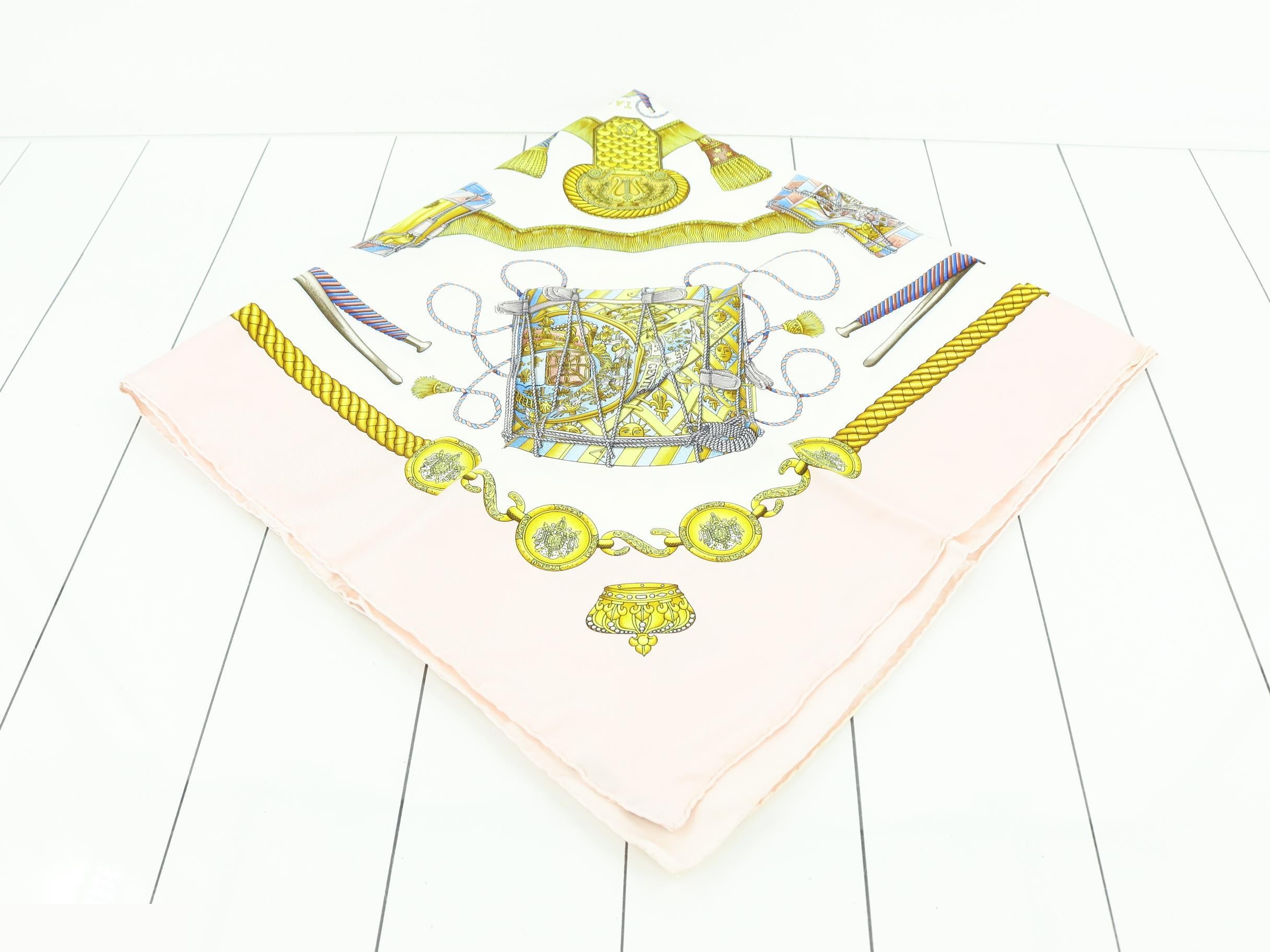 Carre 90 LES TAMBOURS (Tambour Drum) - Pink — view 2
