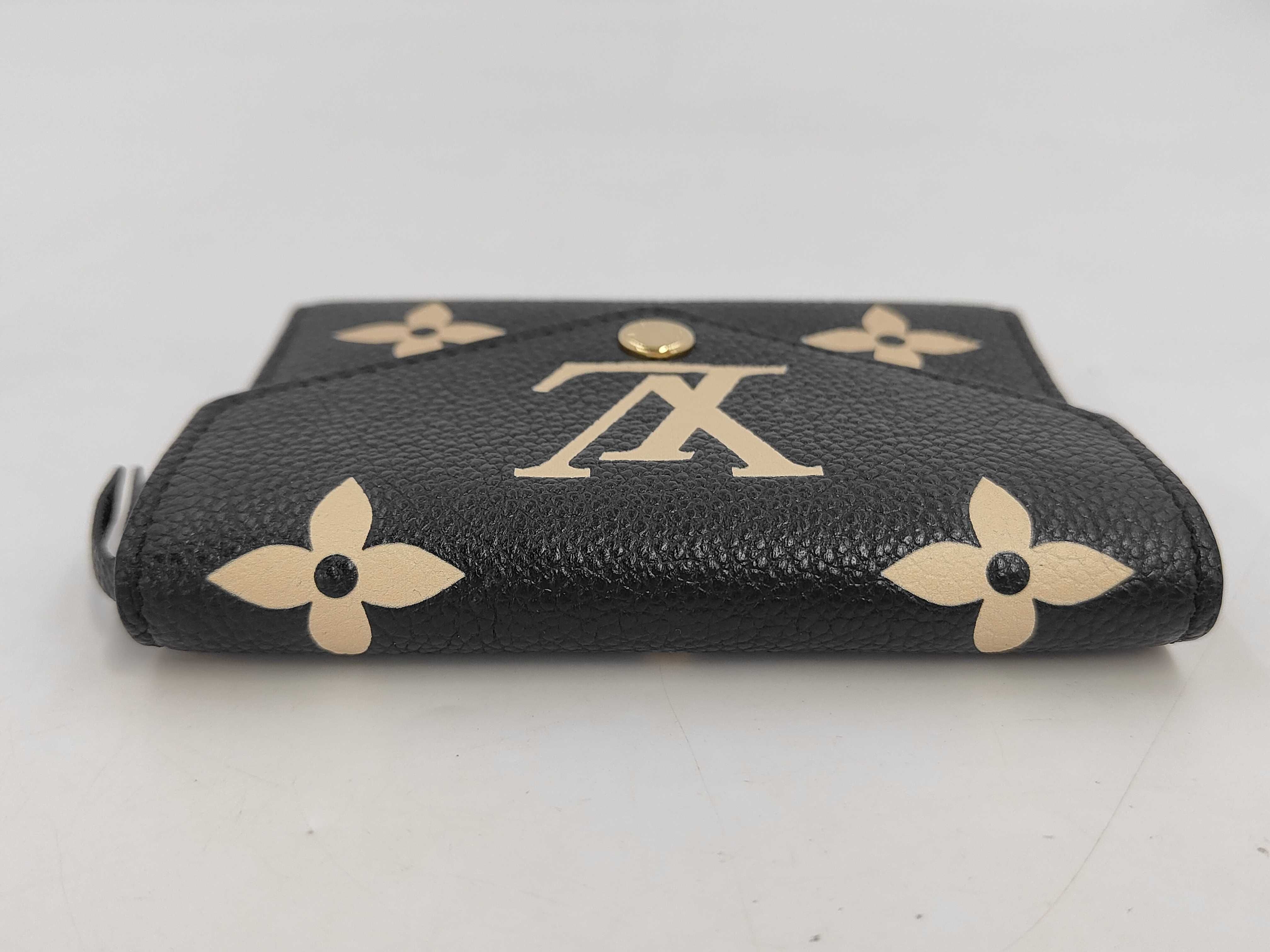 wallet — view 5