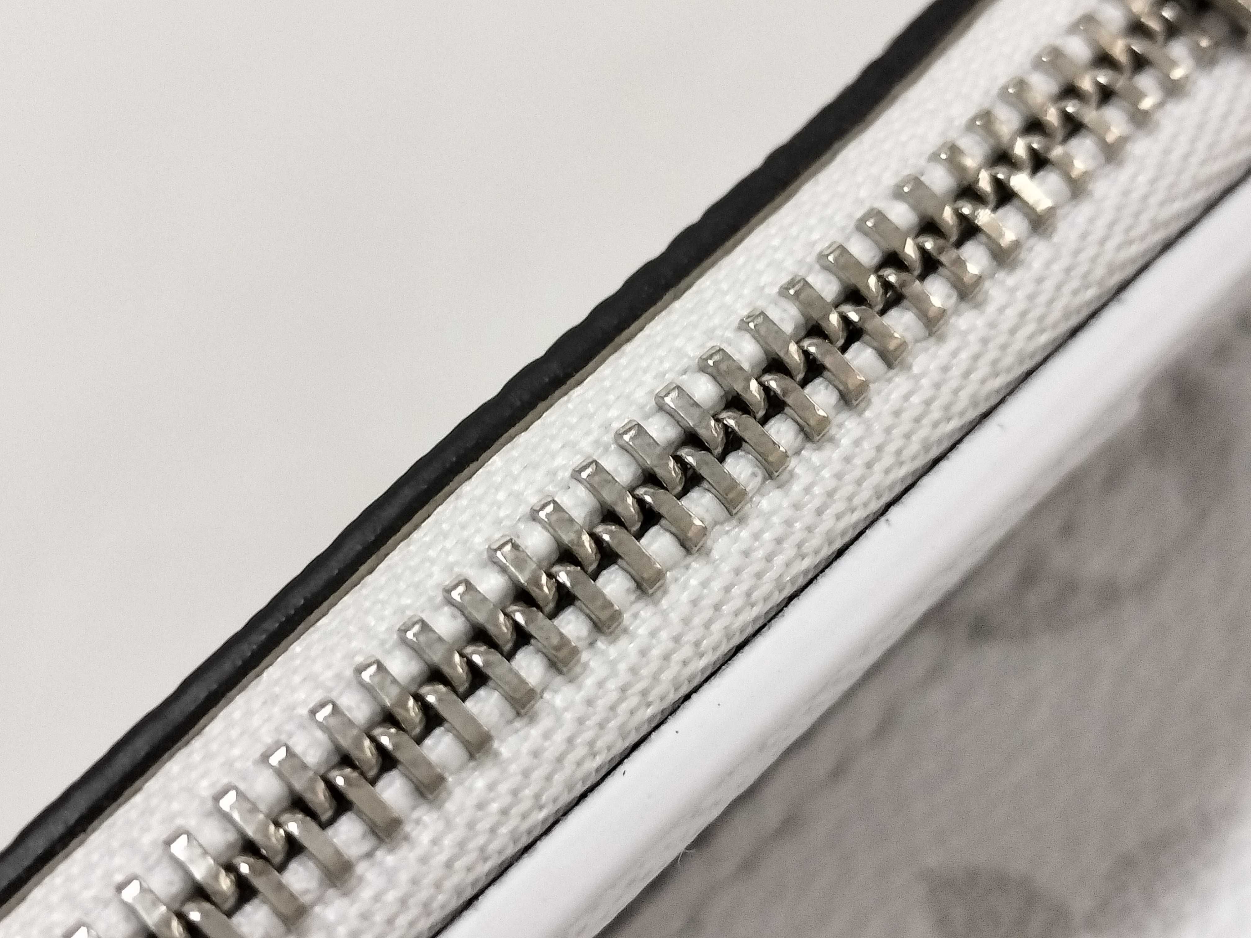M28069 Taigarama Victor Wallet — view 10