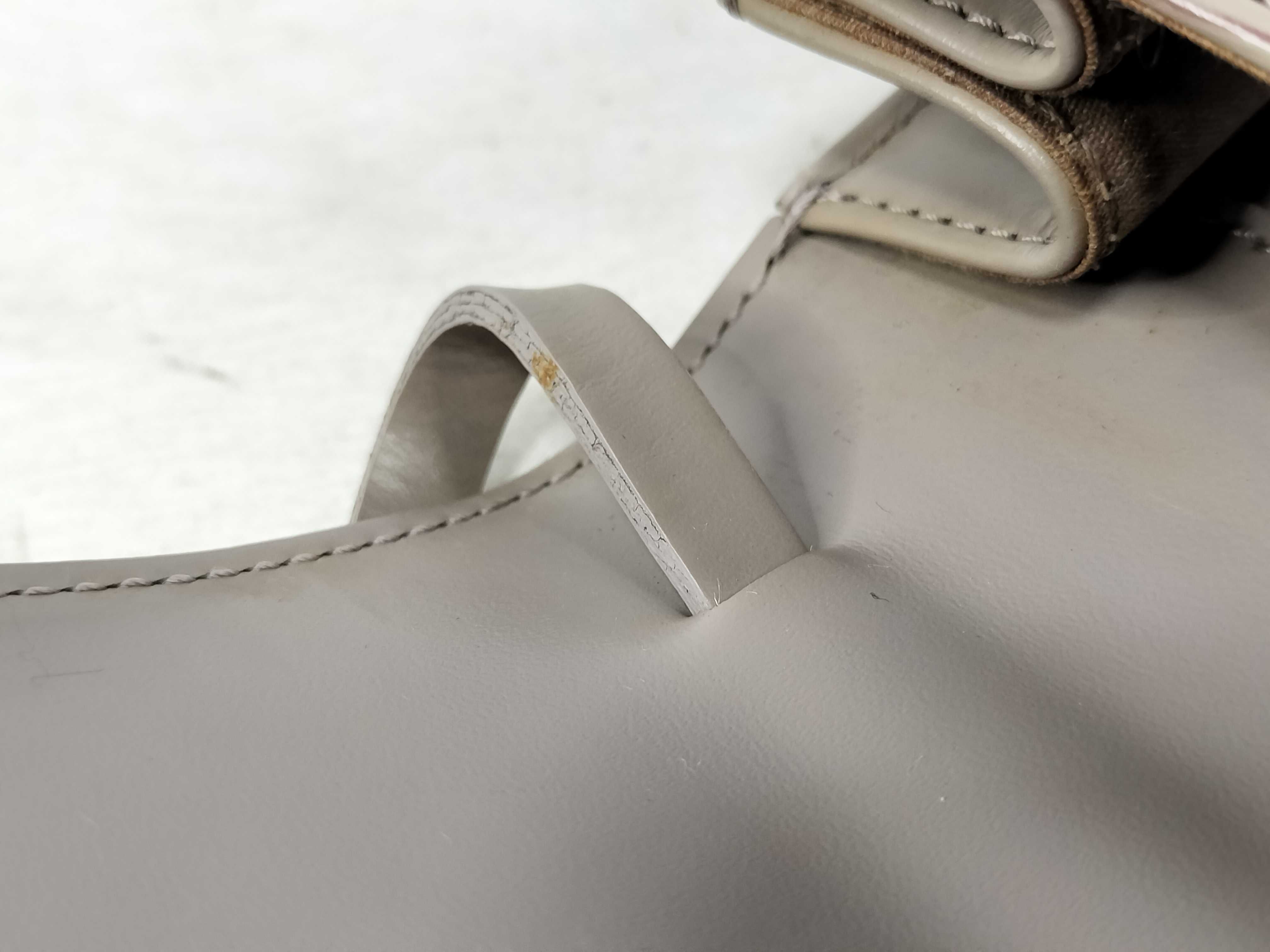 Epi LV Biarritz Epi Shoulder Bag — view 5