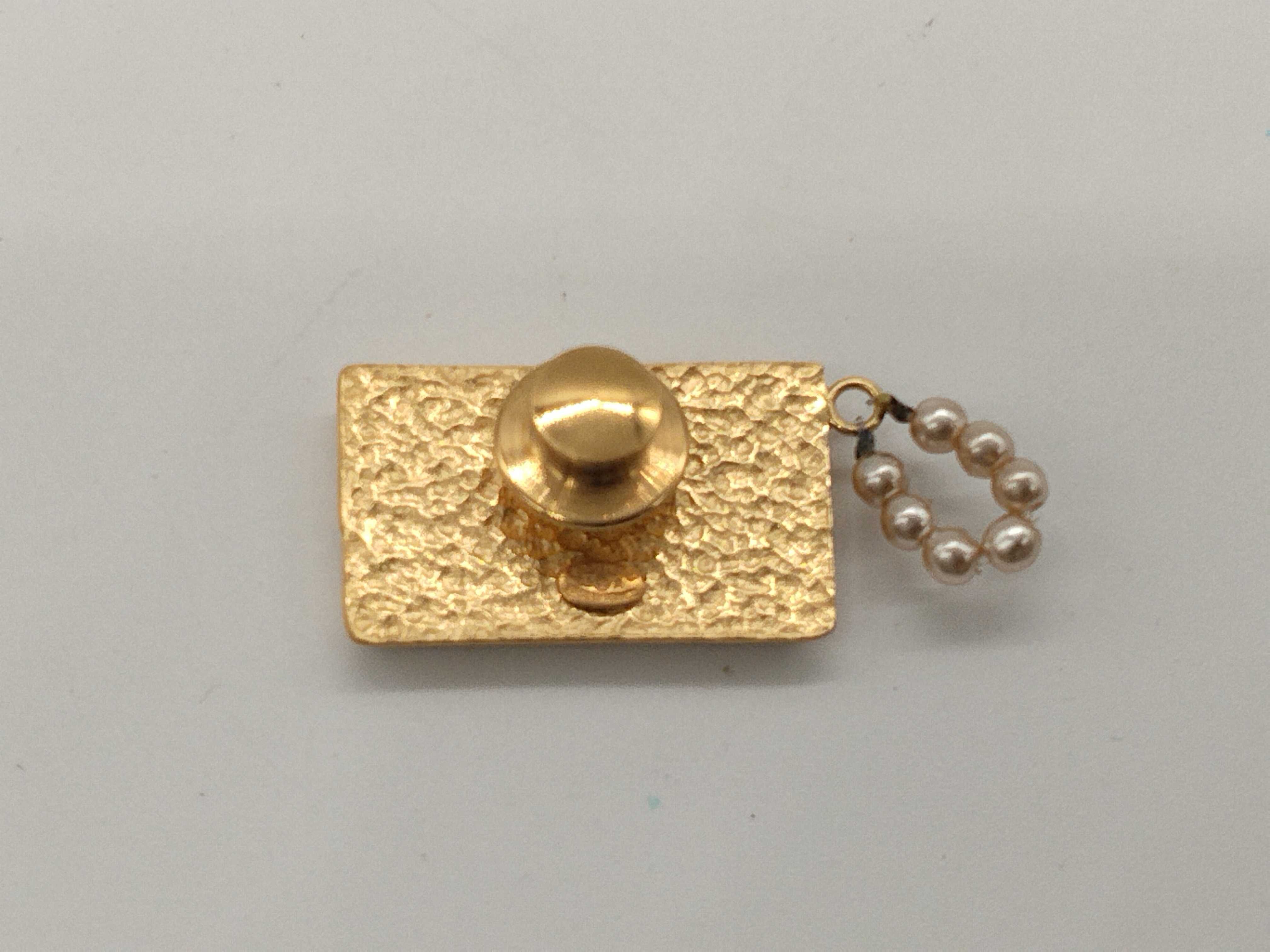 02A Faux Pearl Bag Brooch — view 6