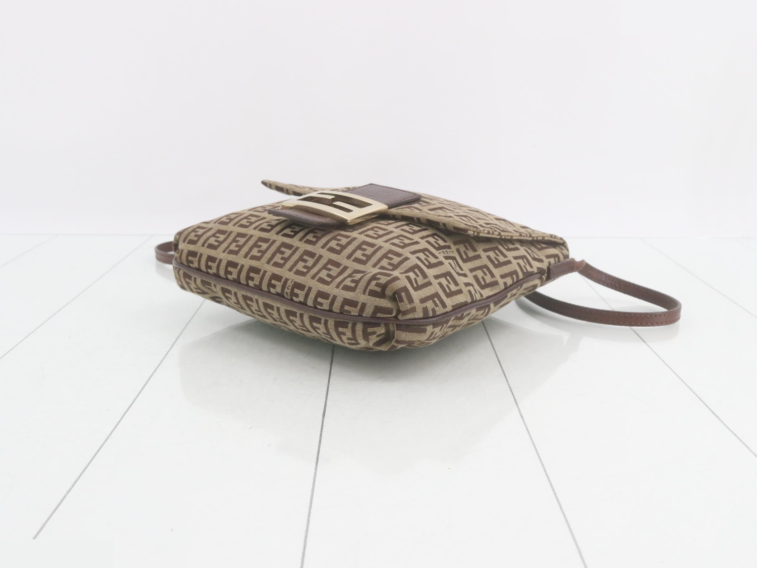 ZUCCA Mamma Bucket Shoulder Bag — view 6