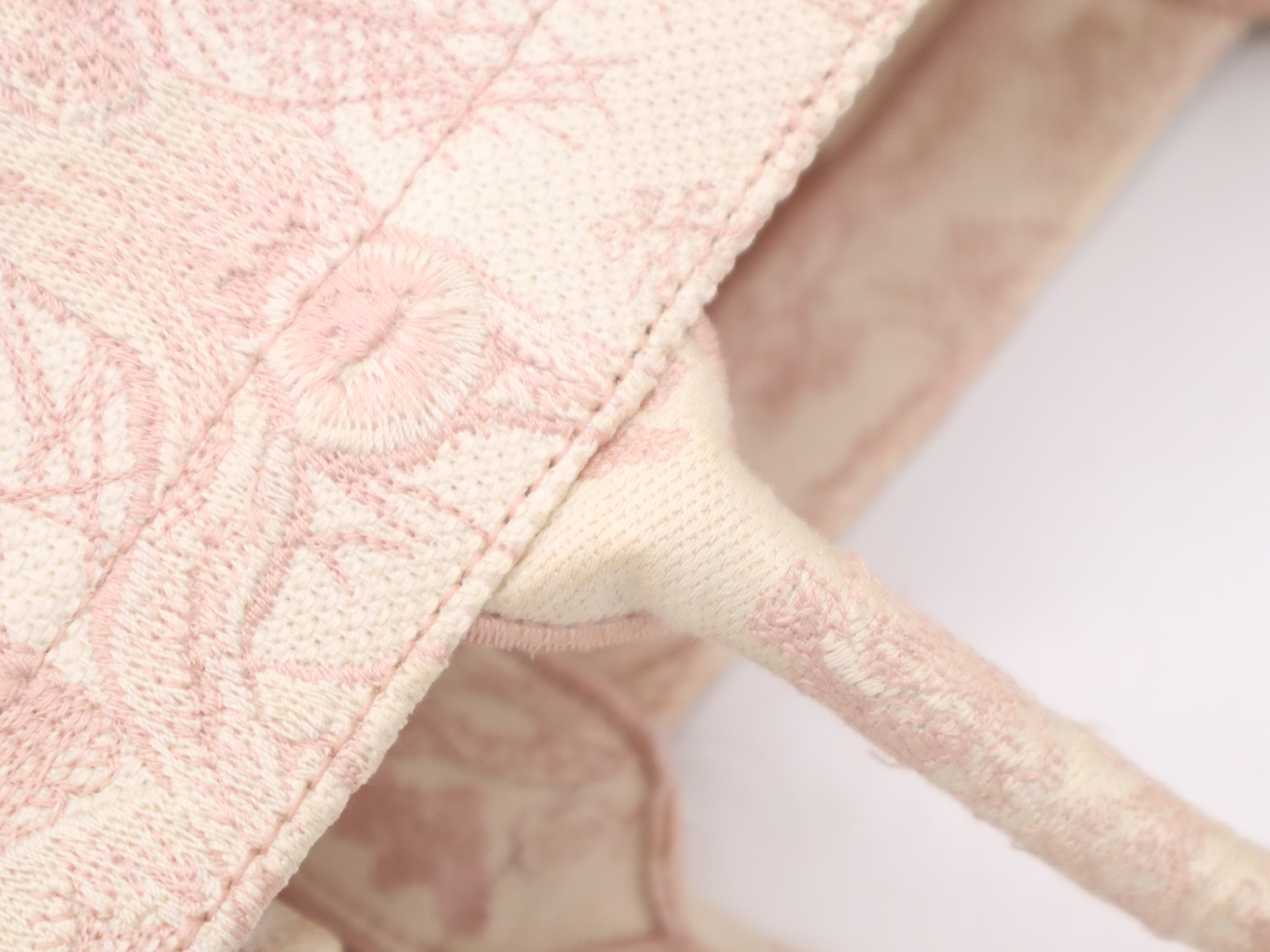 Canvas Book Pink Tote Bag with Dust Bag and Guarantee Card — view 7
