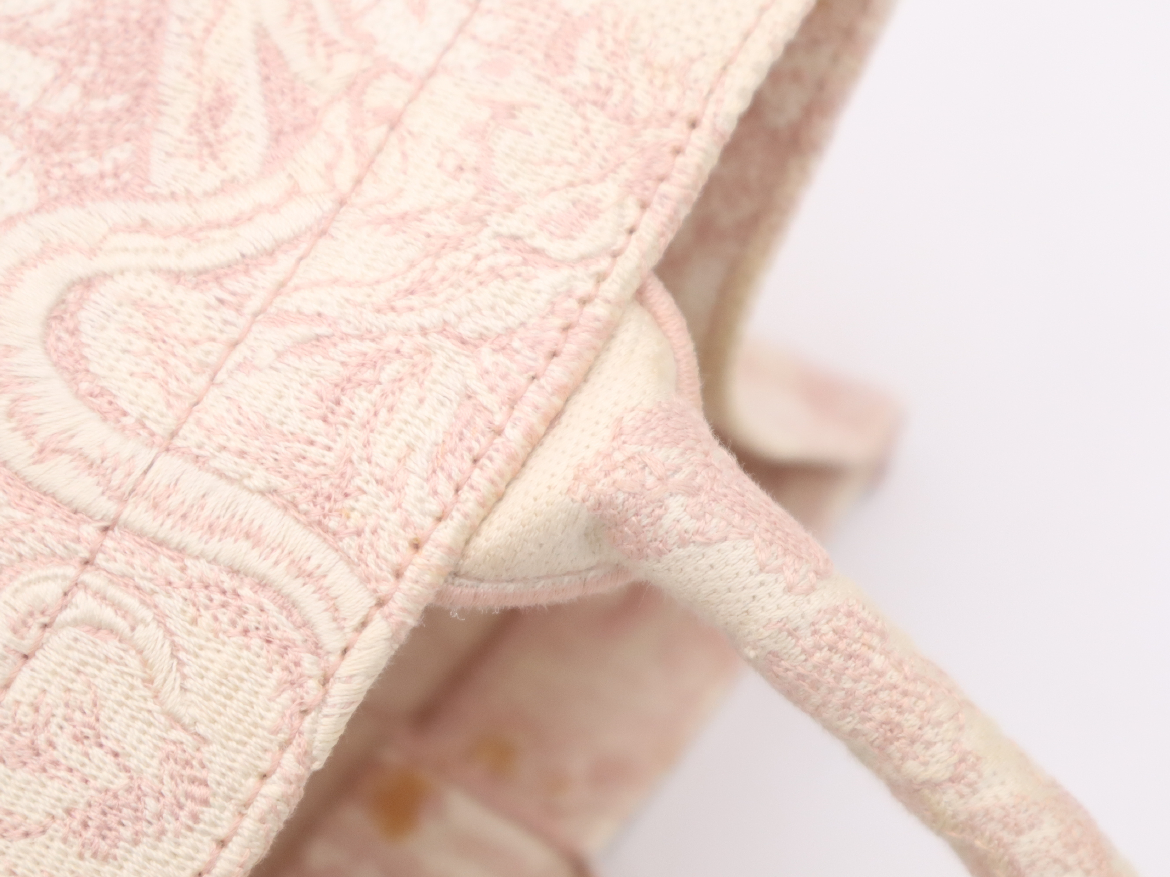 Canvas Book Pink Tote Bag with Dust Bag and Guarantee Card — view 8