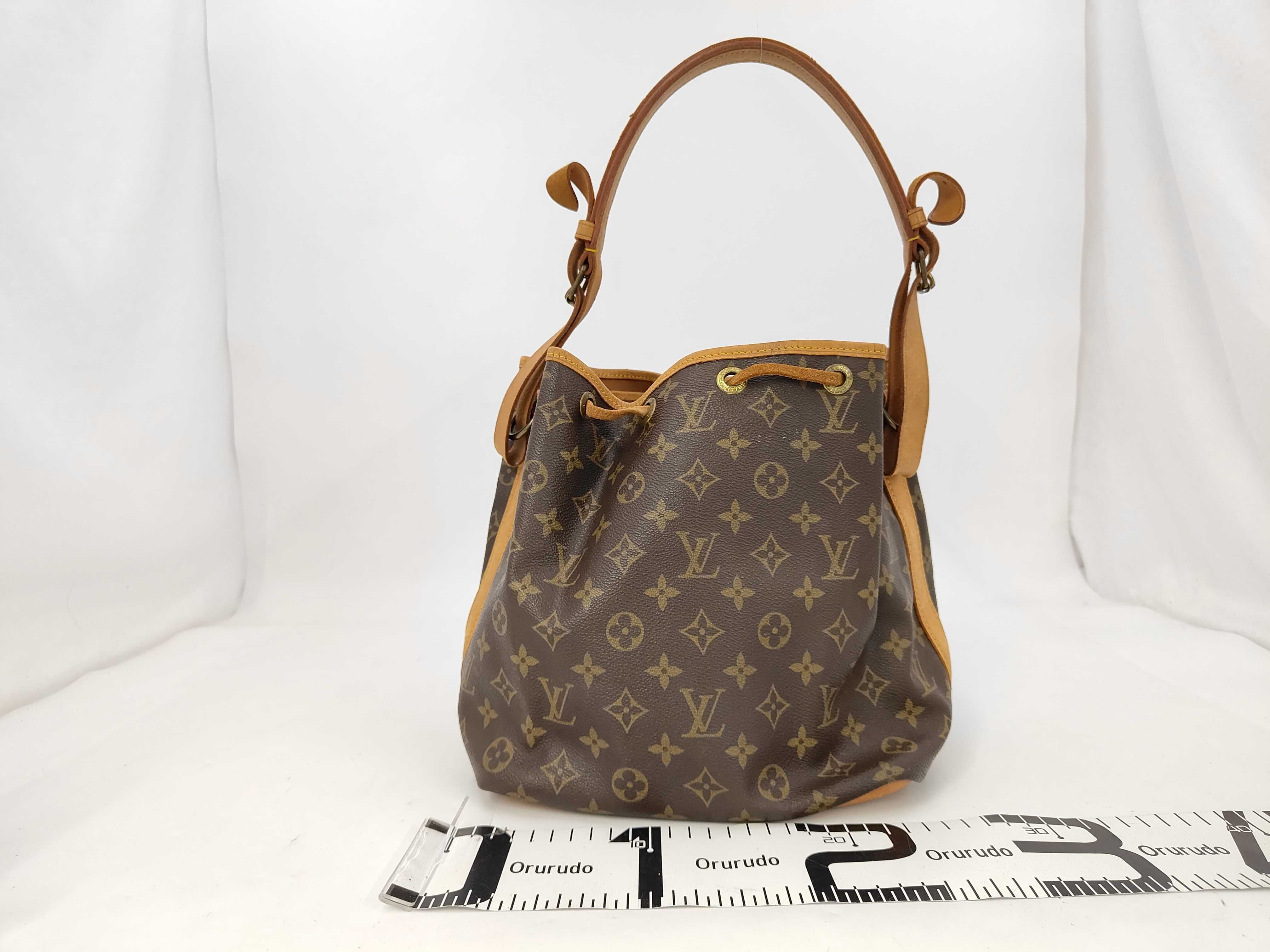 LV Monogram Petit Noé Shoulder Bag M42226 — view 2