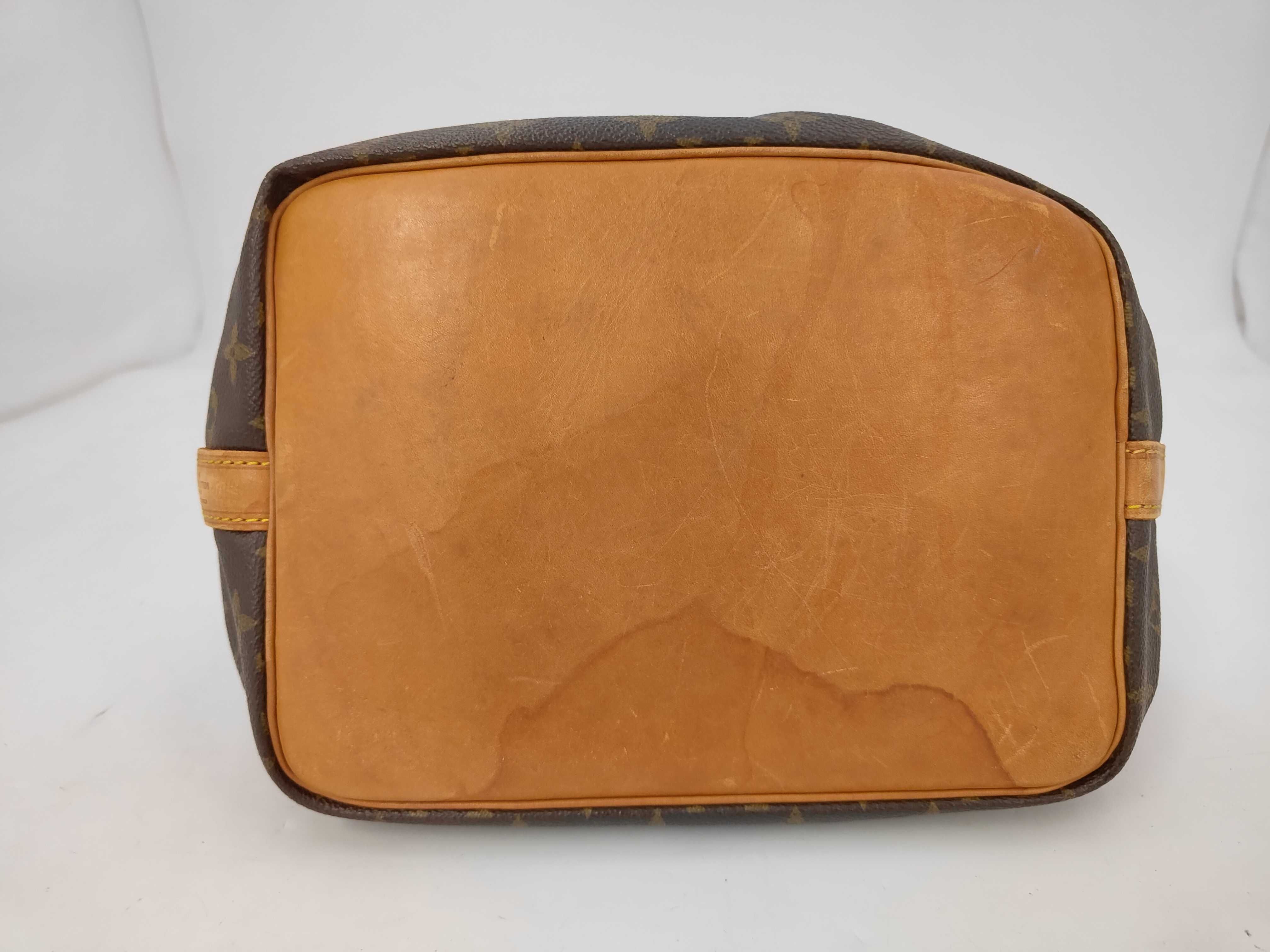LV Monogram Petit Noé Shoulder Bag M42226 — view 3