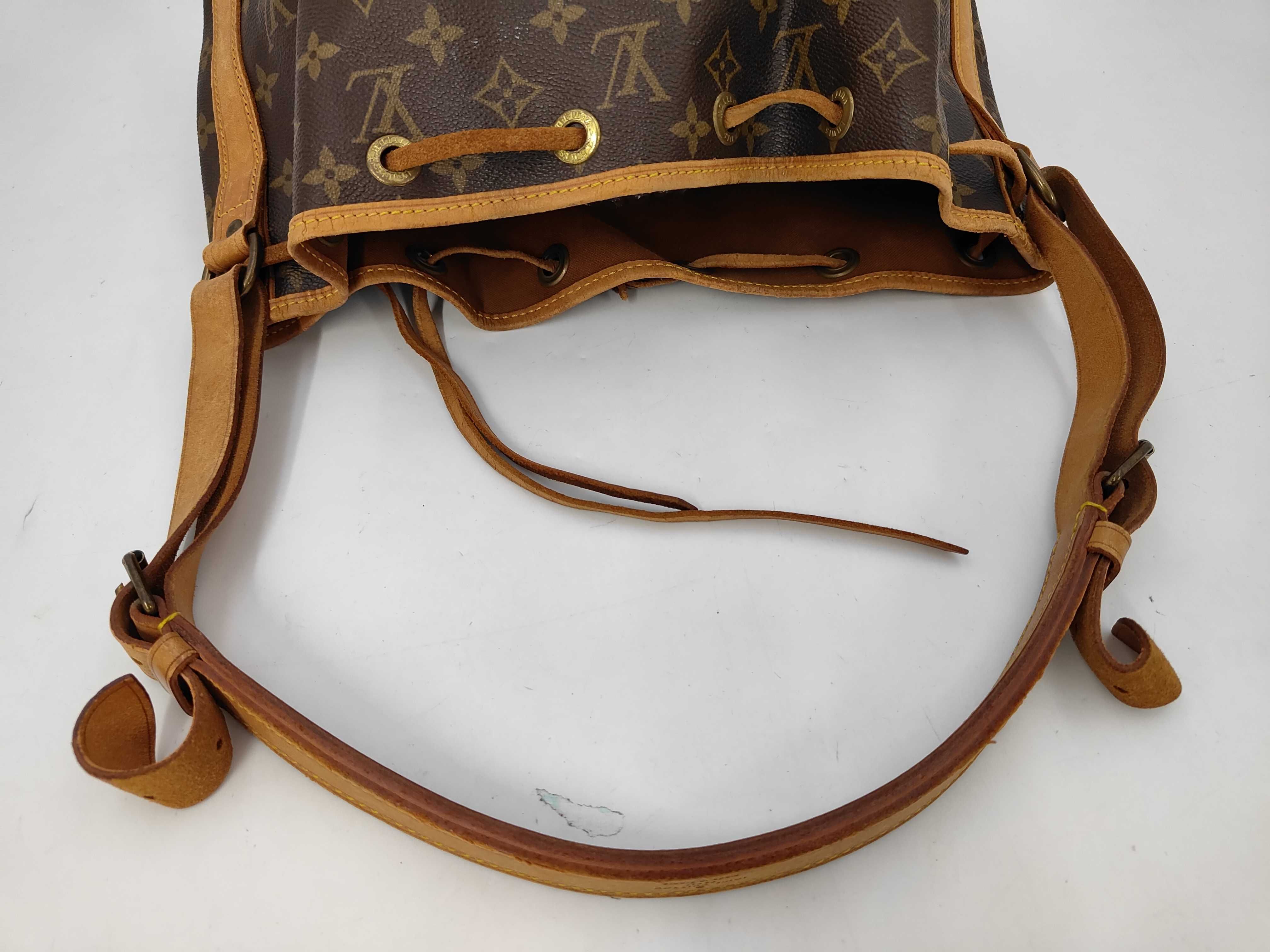 LV Monogram Petit Noé Shoulder Bag M42226 — view 5