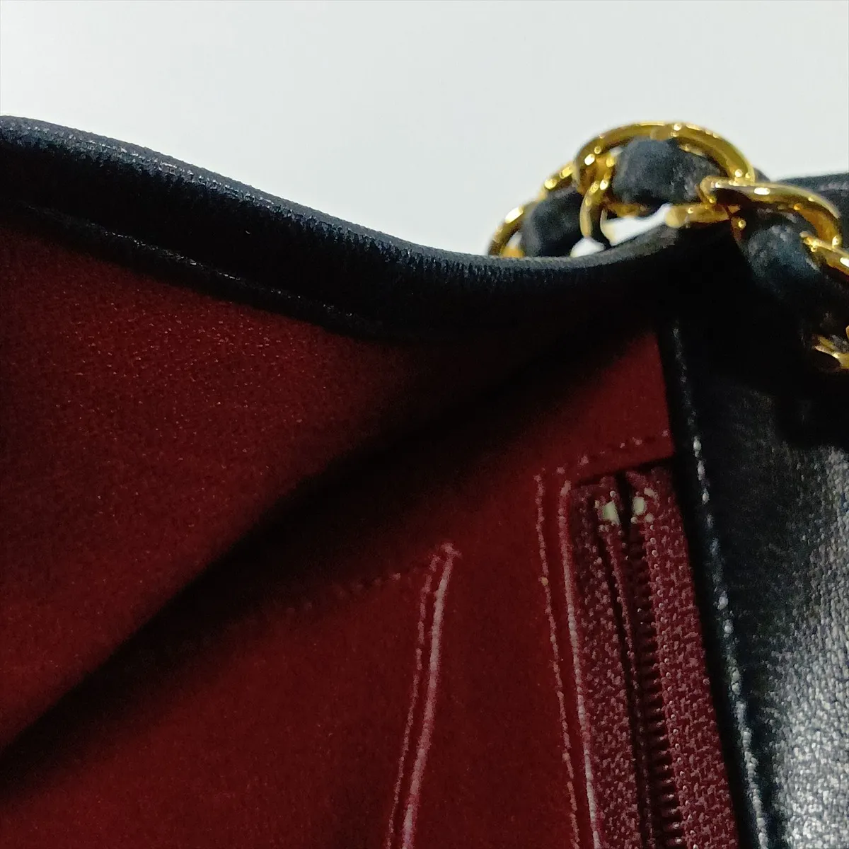 [Individually packaged] Chanel Matelassé Lambskin 2-Way Shoulder Bag, Black with Gold Hardware, 1811916, Unit 1 — view 11