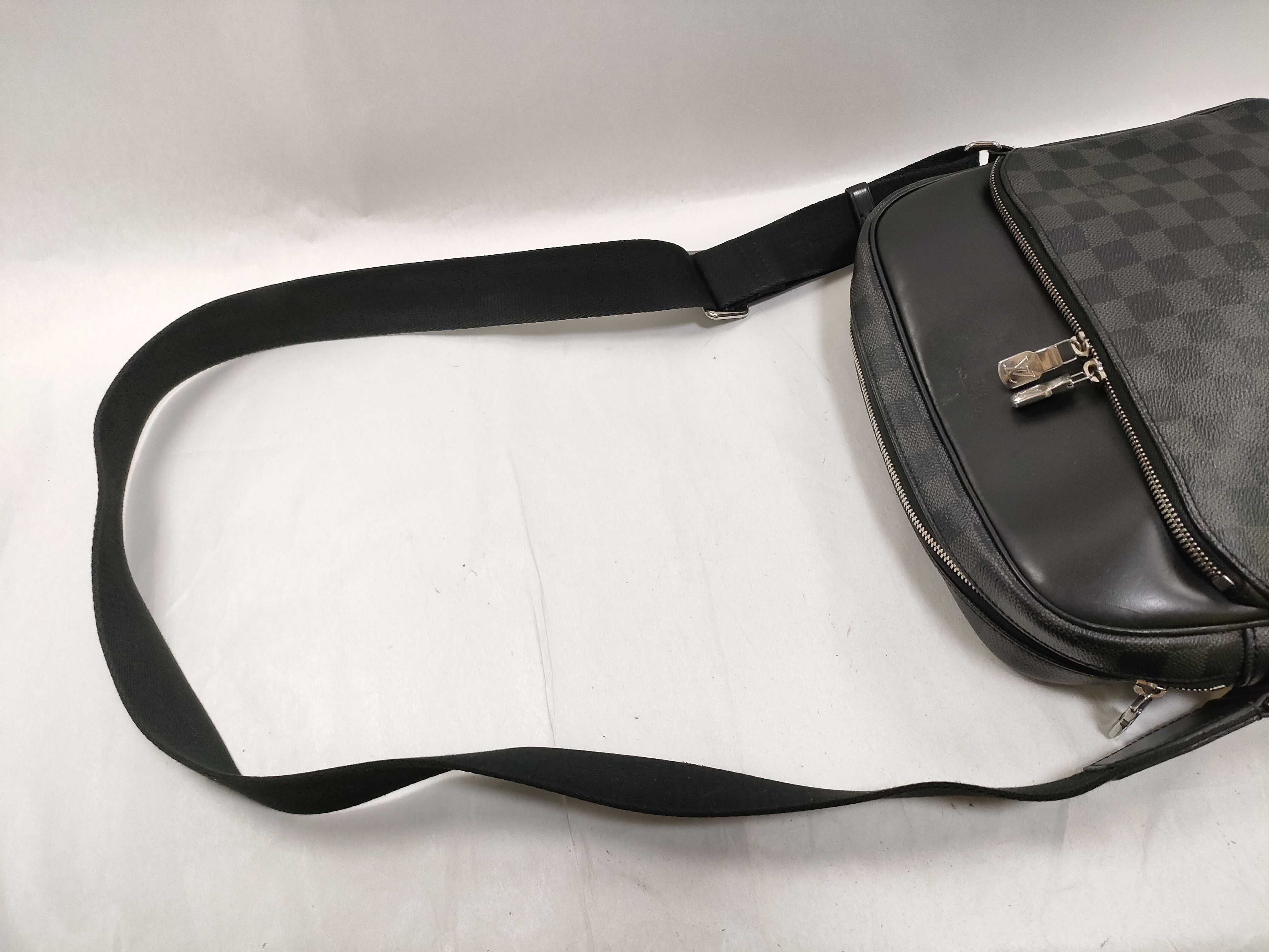 Damier Graphite Dayton PM N41408 CA2128 Black Shoulder Bag — view 3