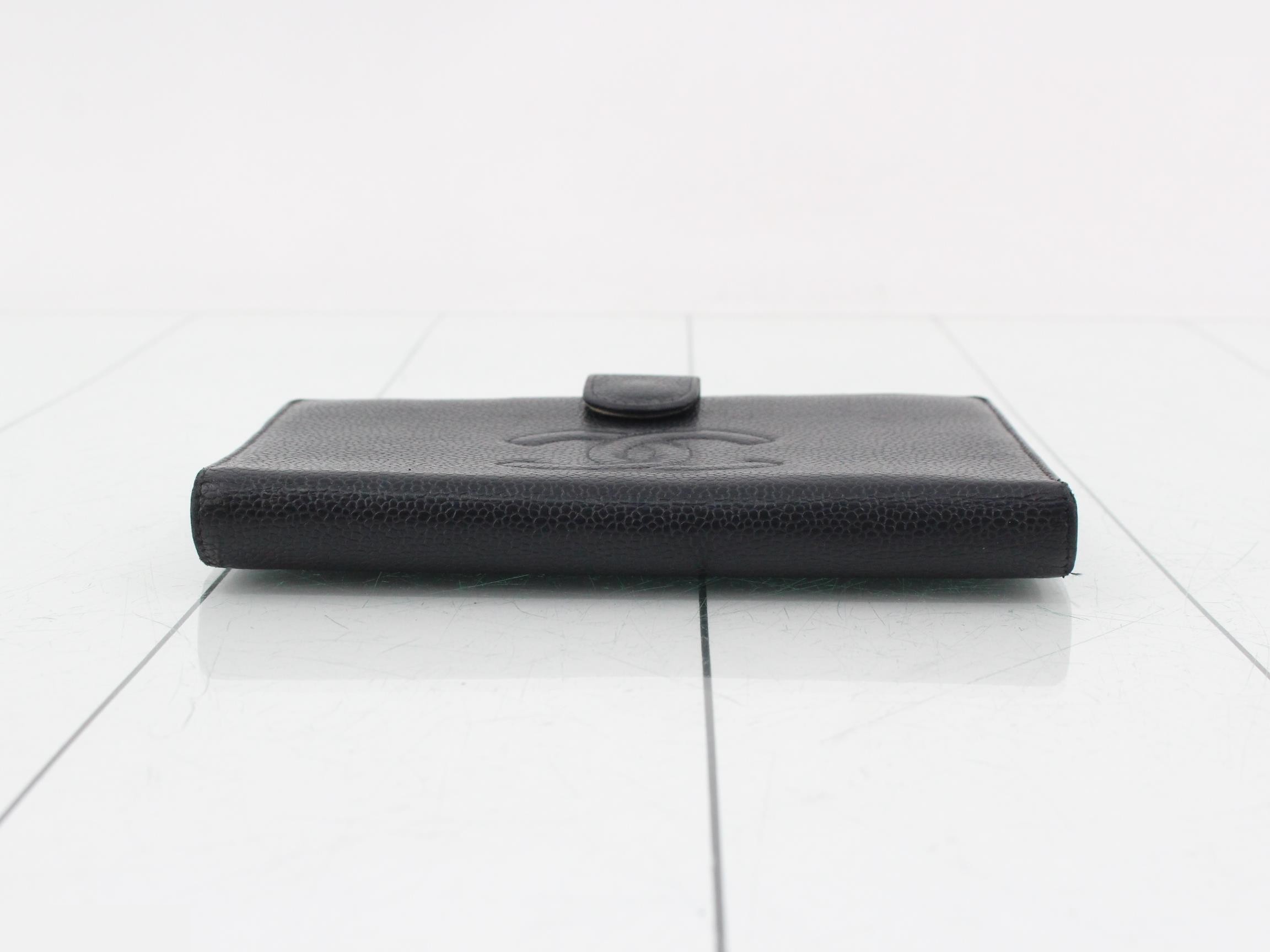 Caviar skin (bags) and wallets — view 3