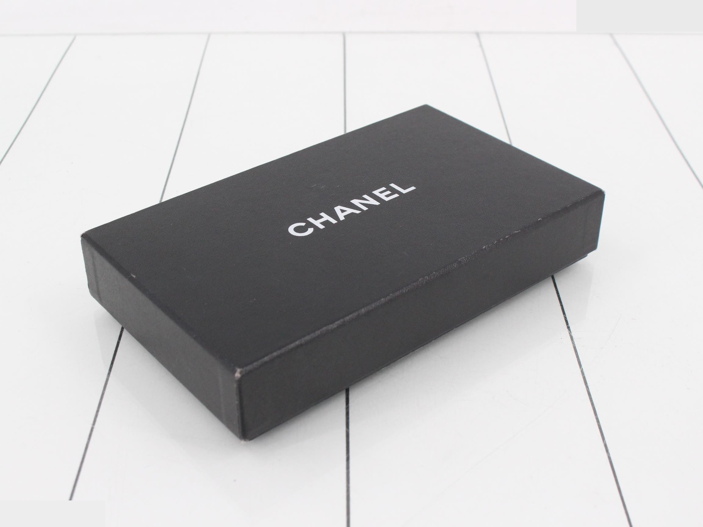 Caviar skin (bags) and wallets — view 5